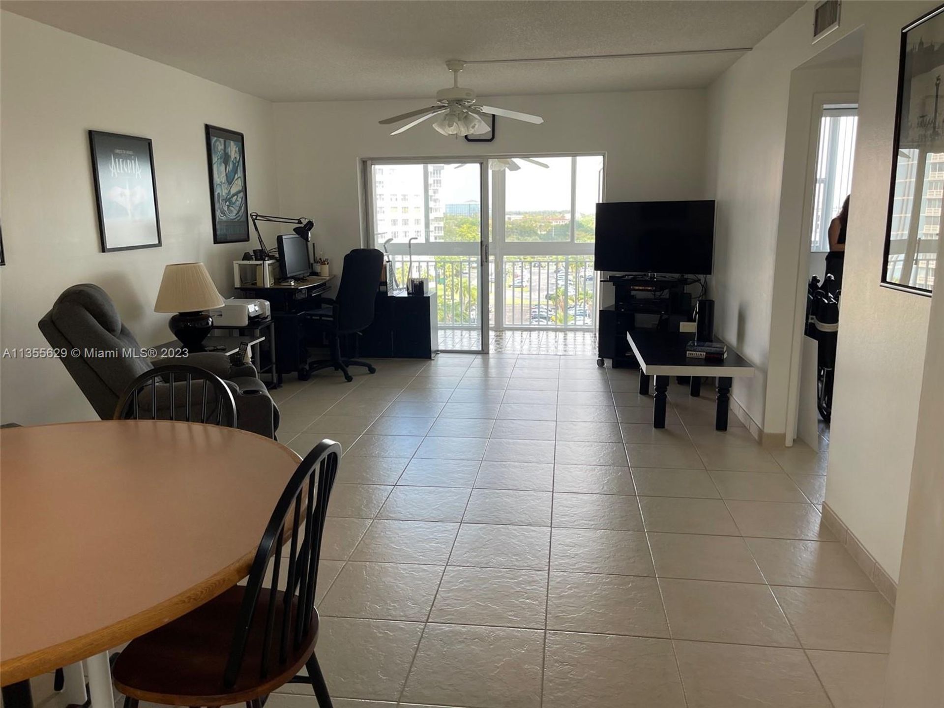 Condominium in Pembroke Park, Florida 11622124