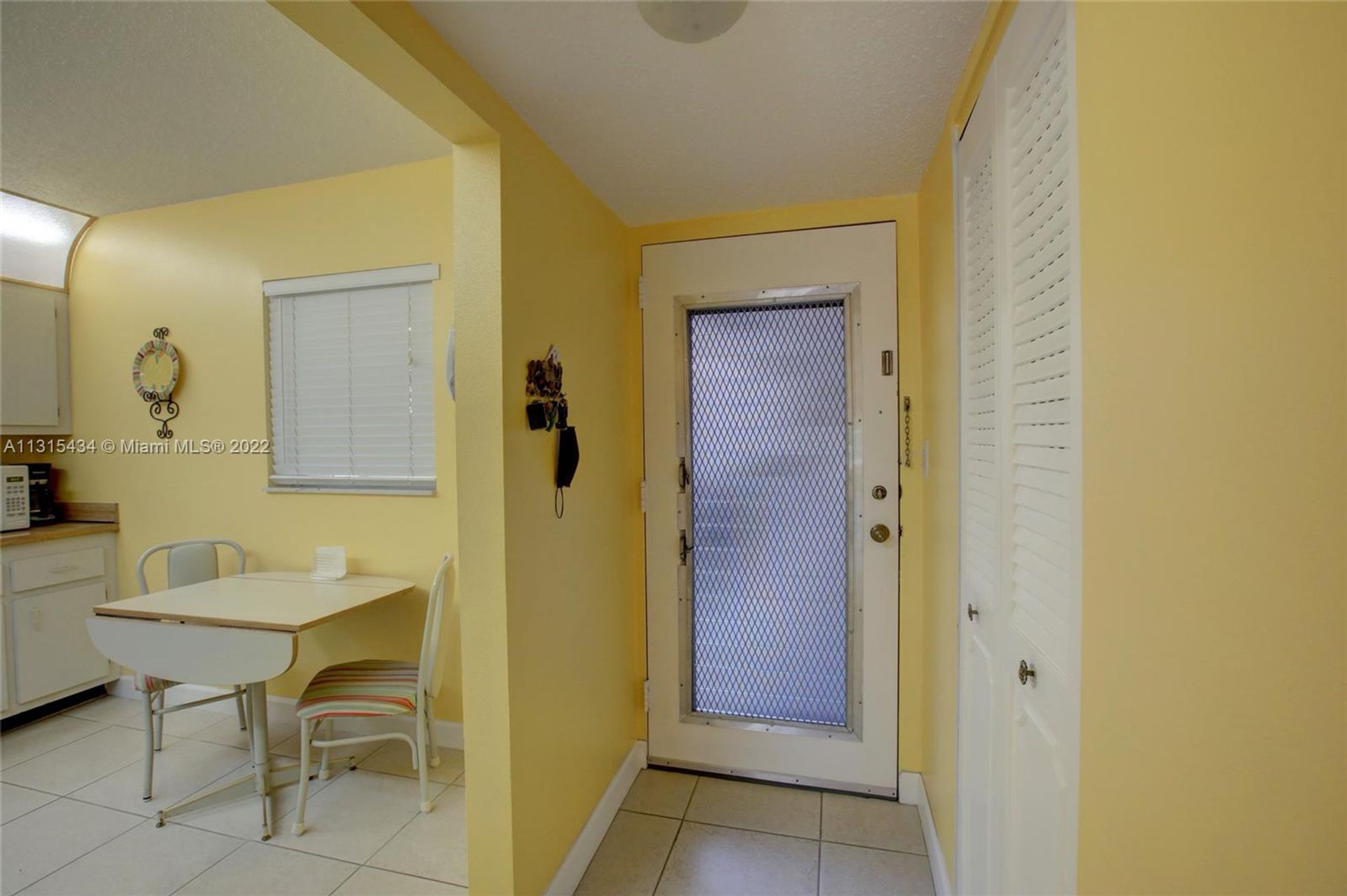 Condominium in Lauderdale Lakes, Florida 11622168