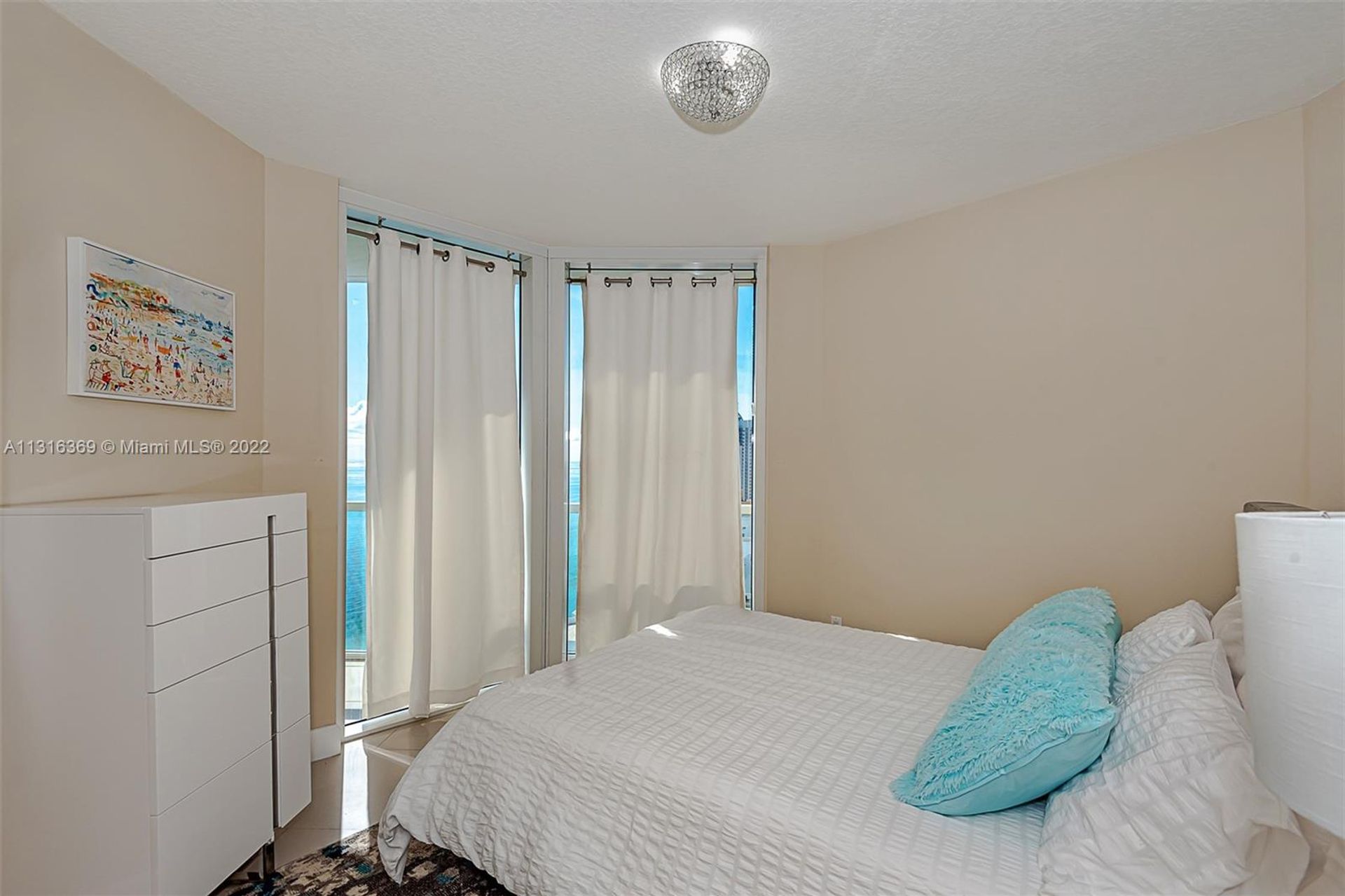 קוֹנדוֹמִינִיוֹן ב Sunny Isles Beach, Florida 11622190