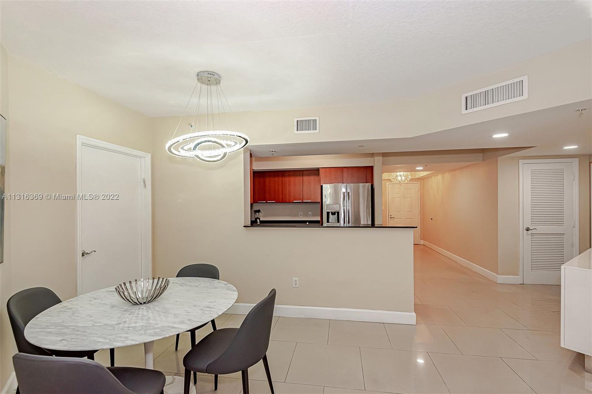 Condominio en Sunny Isles Beach, Florida 11622190