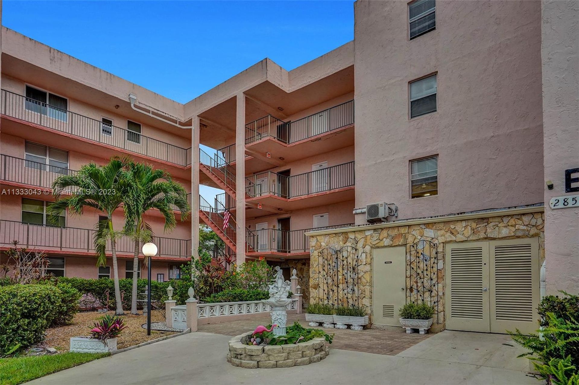 Condominio en Parque de la puerta este, Florida 11622206