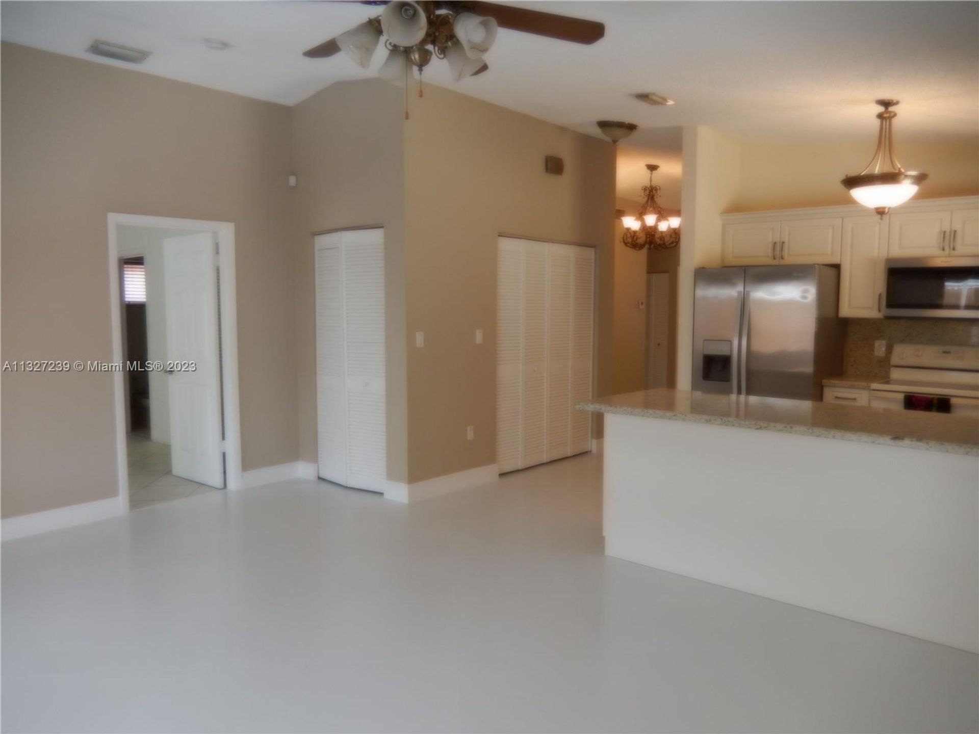 House in Miami Lakes, Florida 11622211