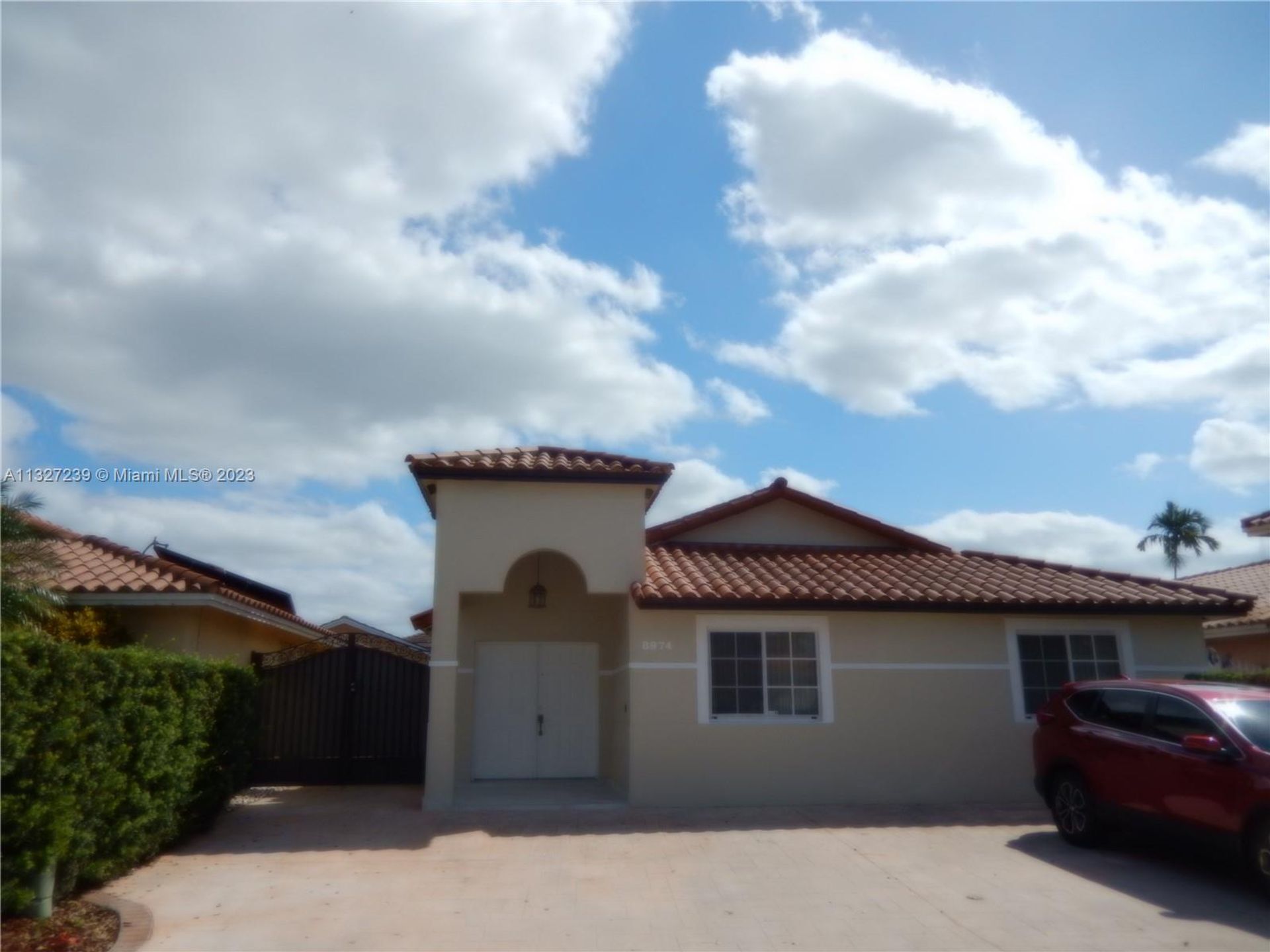 House in Miami Lakes, Florida 11622211