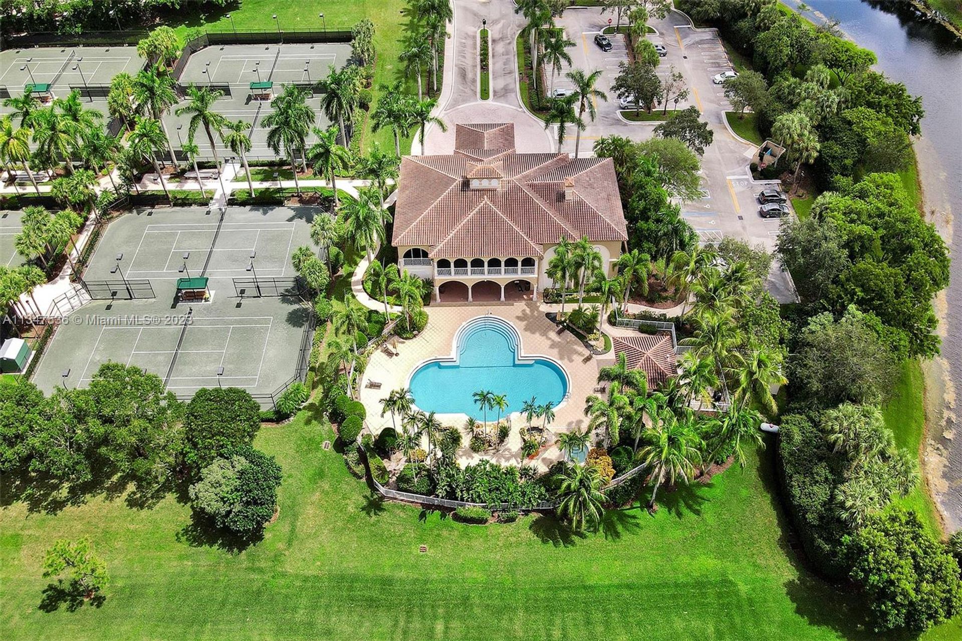 casa no Parkland, Florida 11622219