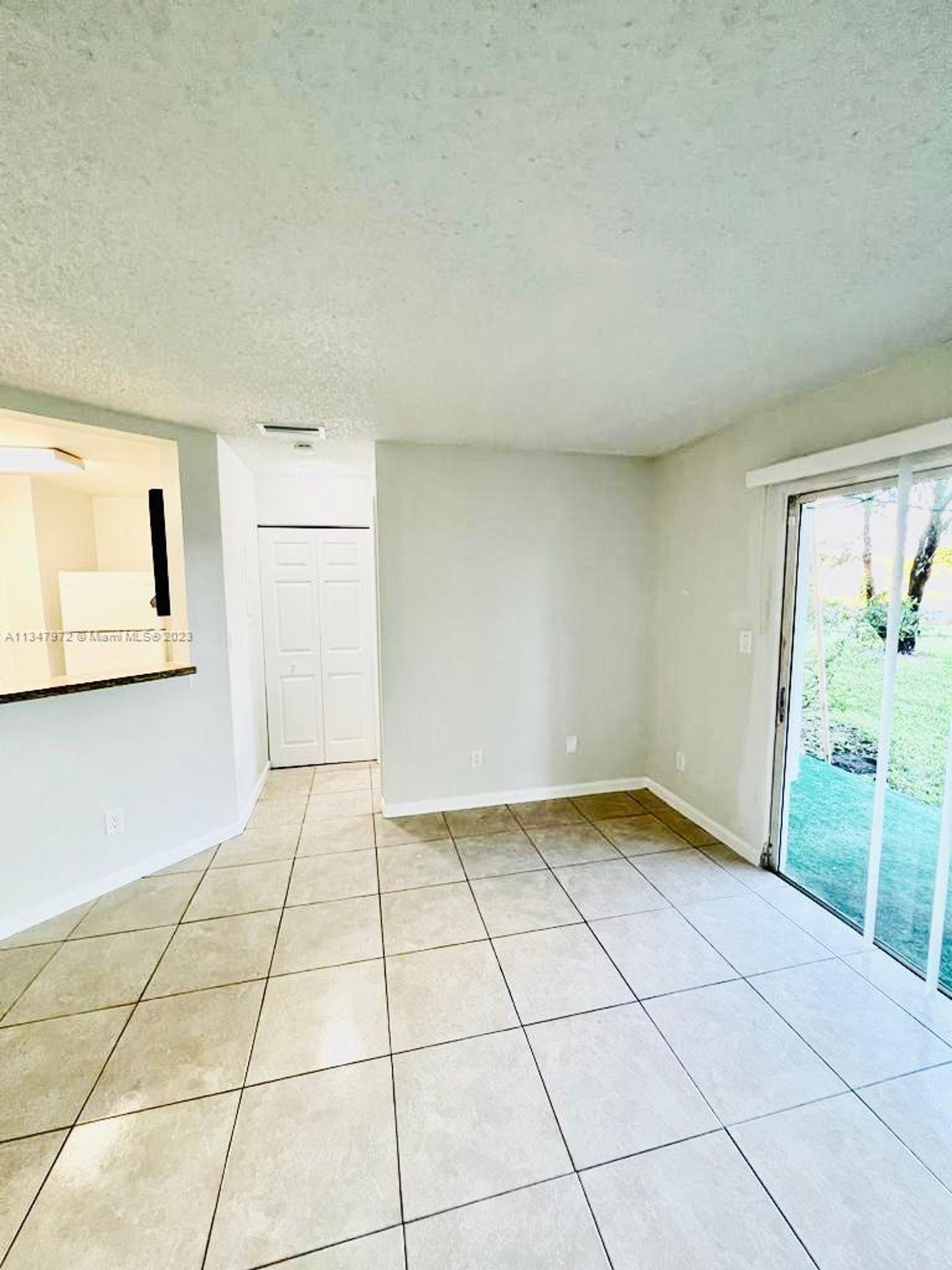 Condominium dans Lauderdale Lakes, Florida 11622220