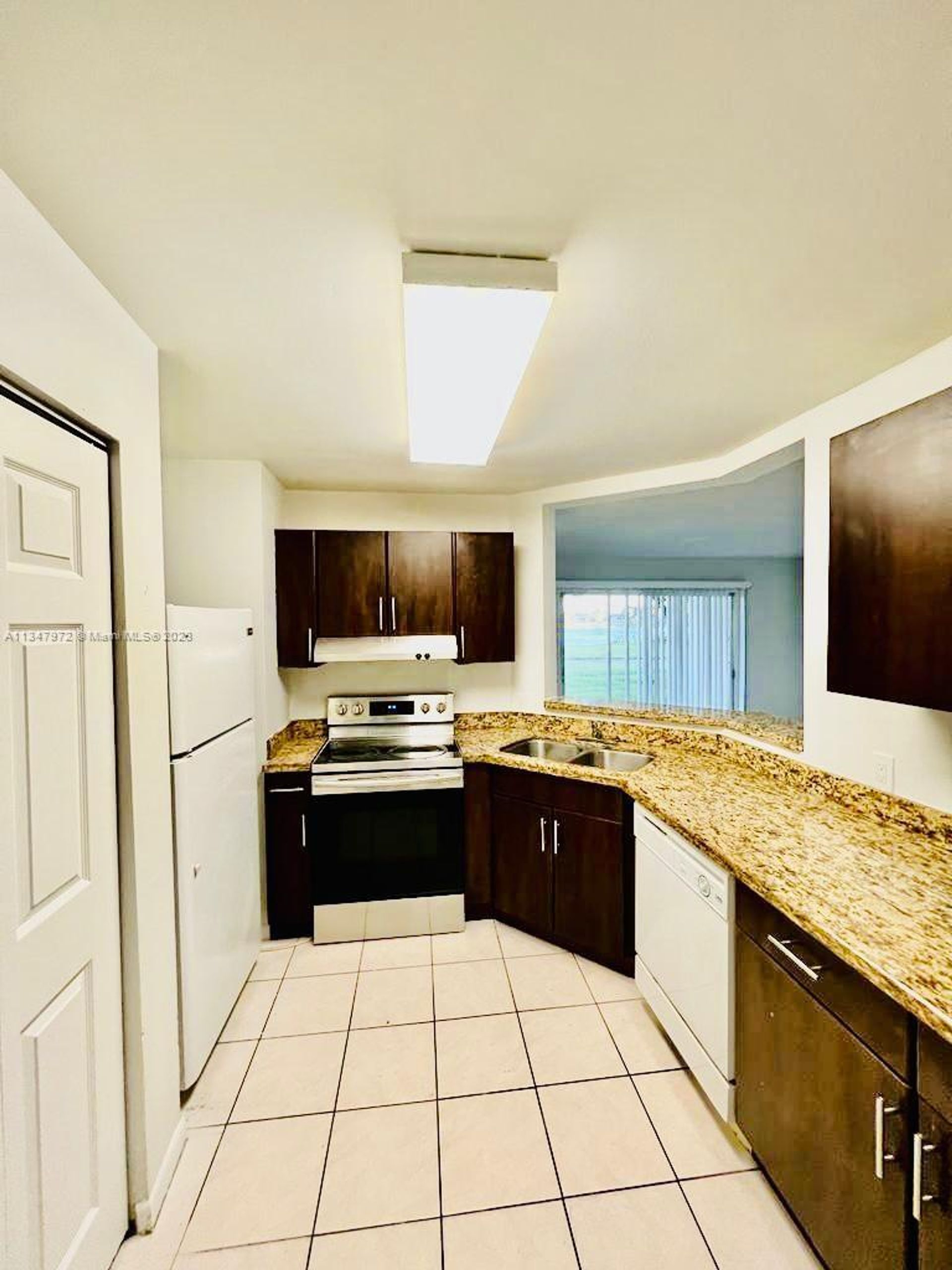 Condominium dans Lauderdale Lakes, Florida 11622220