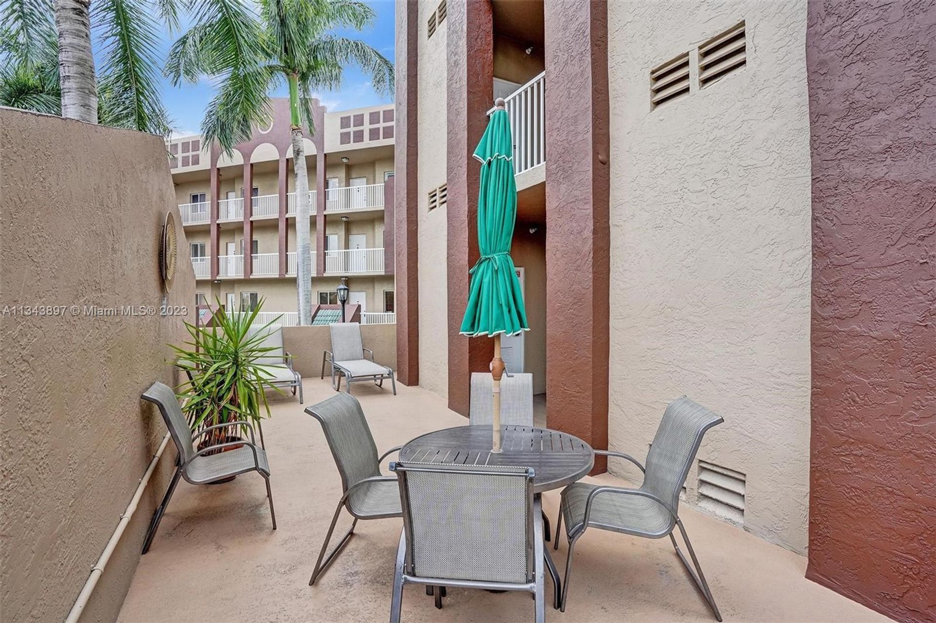 Condominio en Tamarac, Florida 11622225