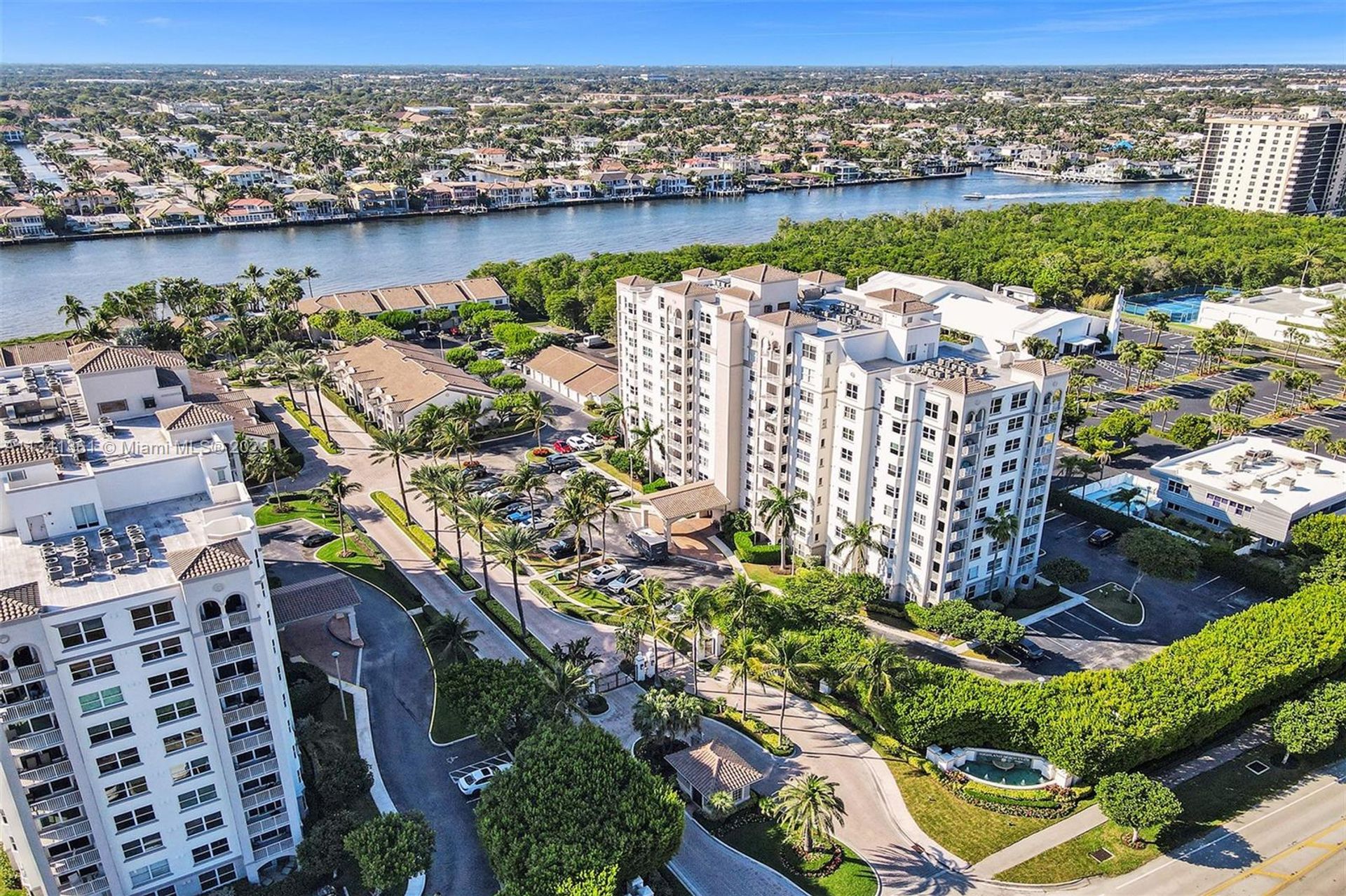 Osakehuoneisto sisään Highland Beach, Florida 11622226