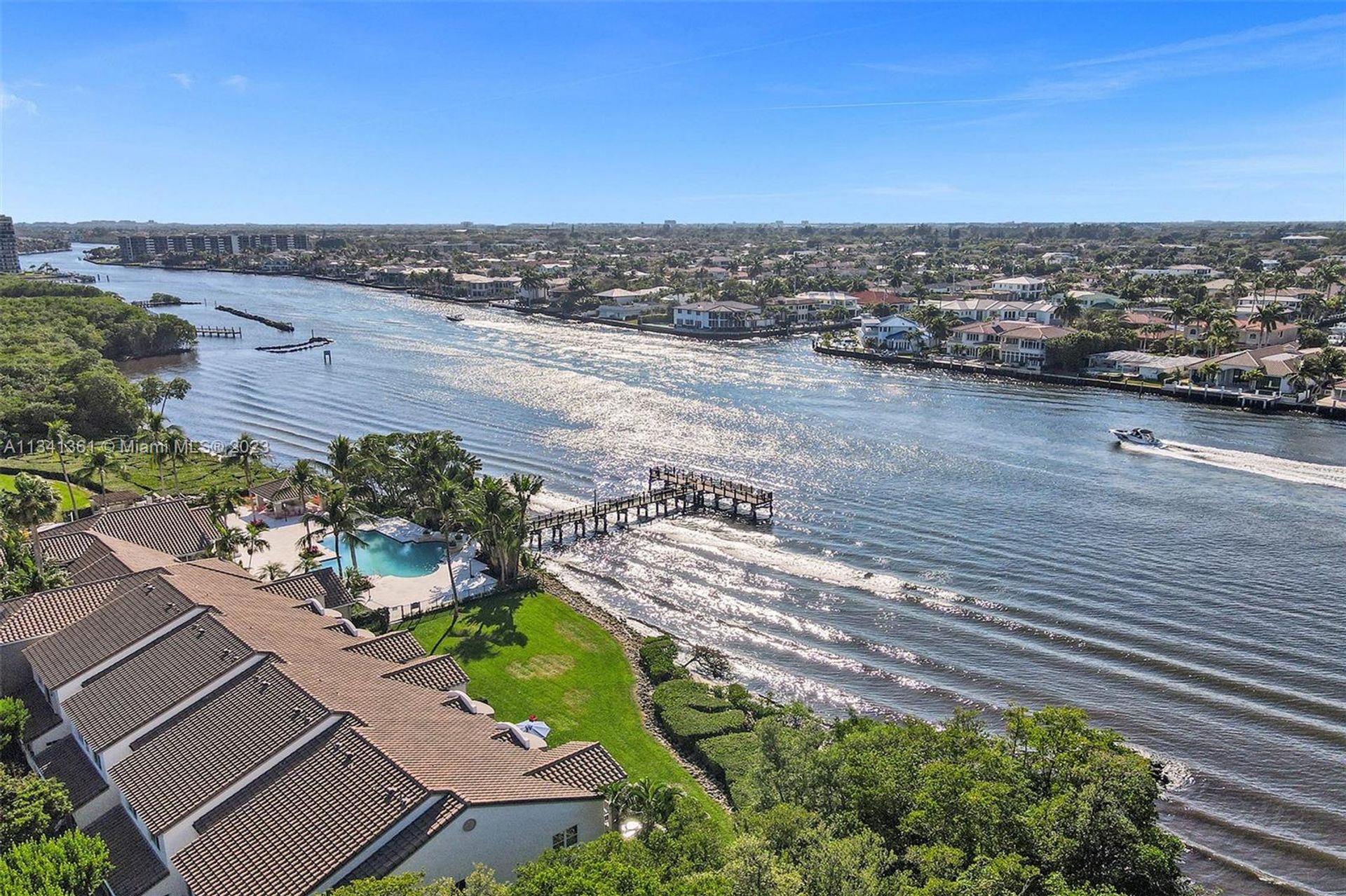 Osakehuoneisto sisään Highland Beach, Florida 11622226