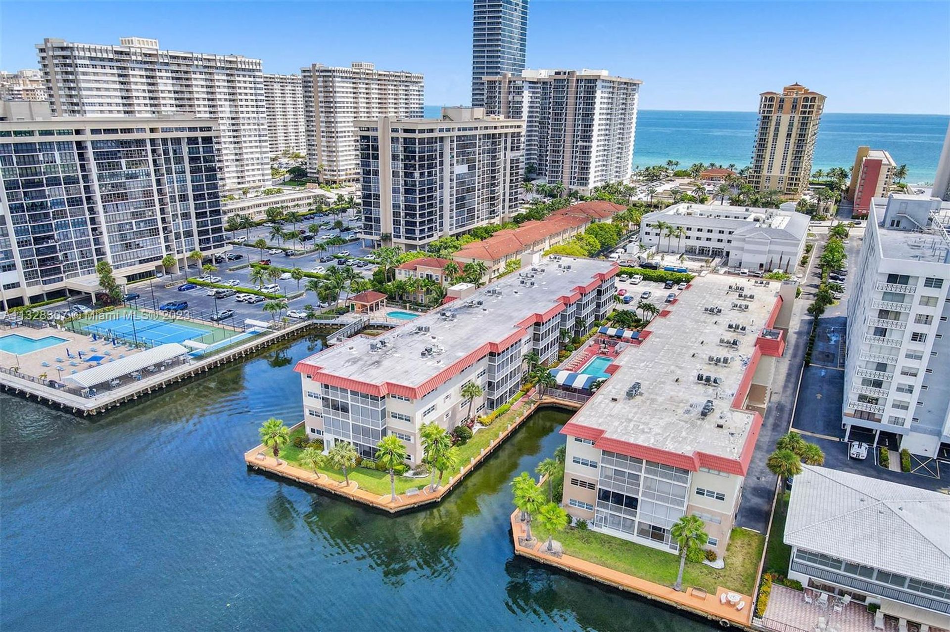 Συγκυριαρχία σε Hallandale Beach, Florida 11622253