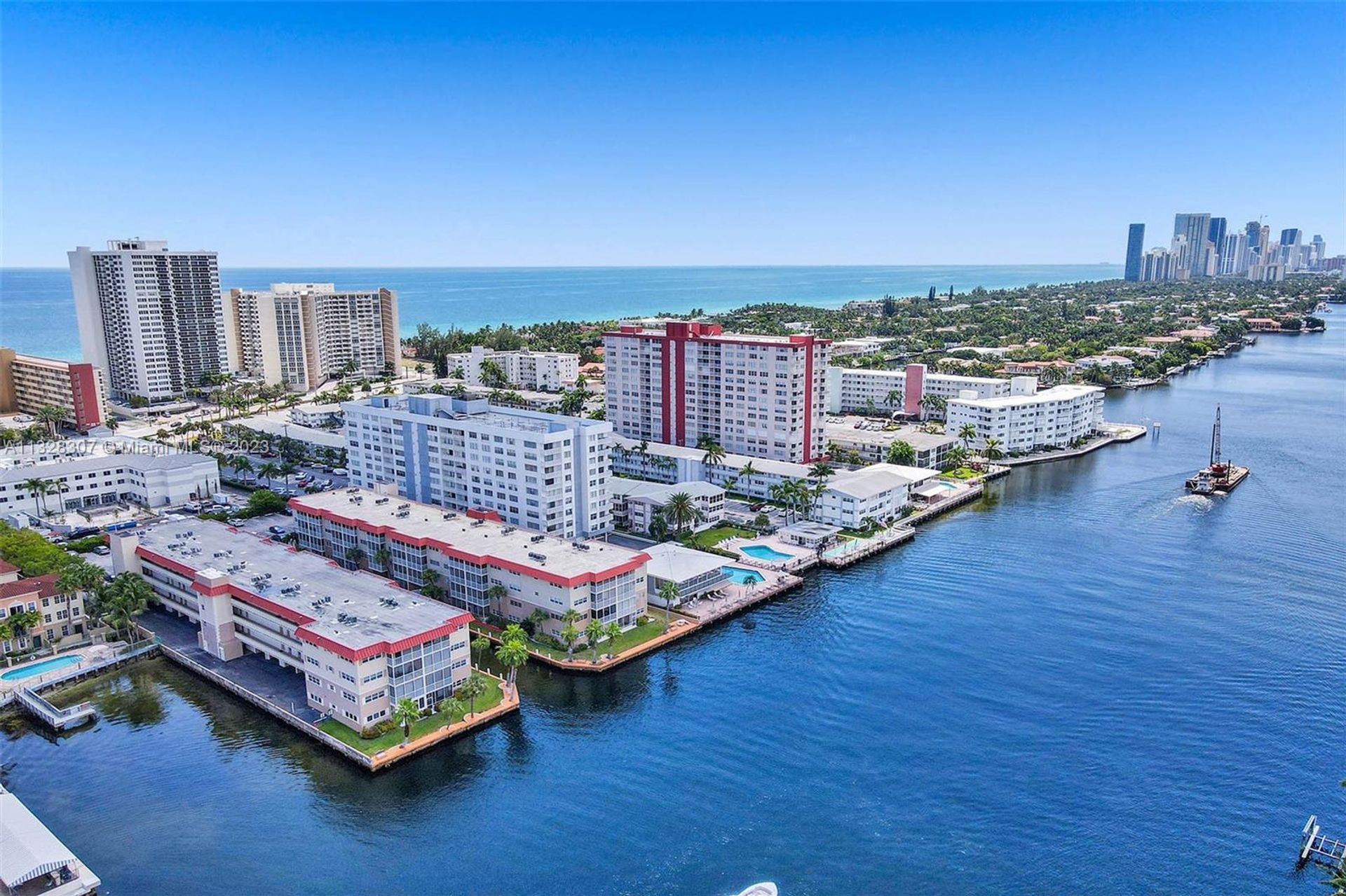 Συγκυριαρχία σε Hallandale Beach, Florida 11622253