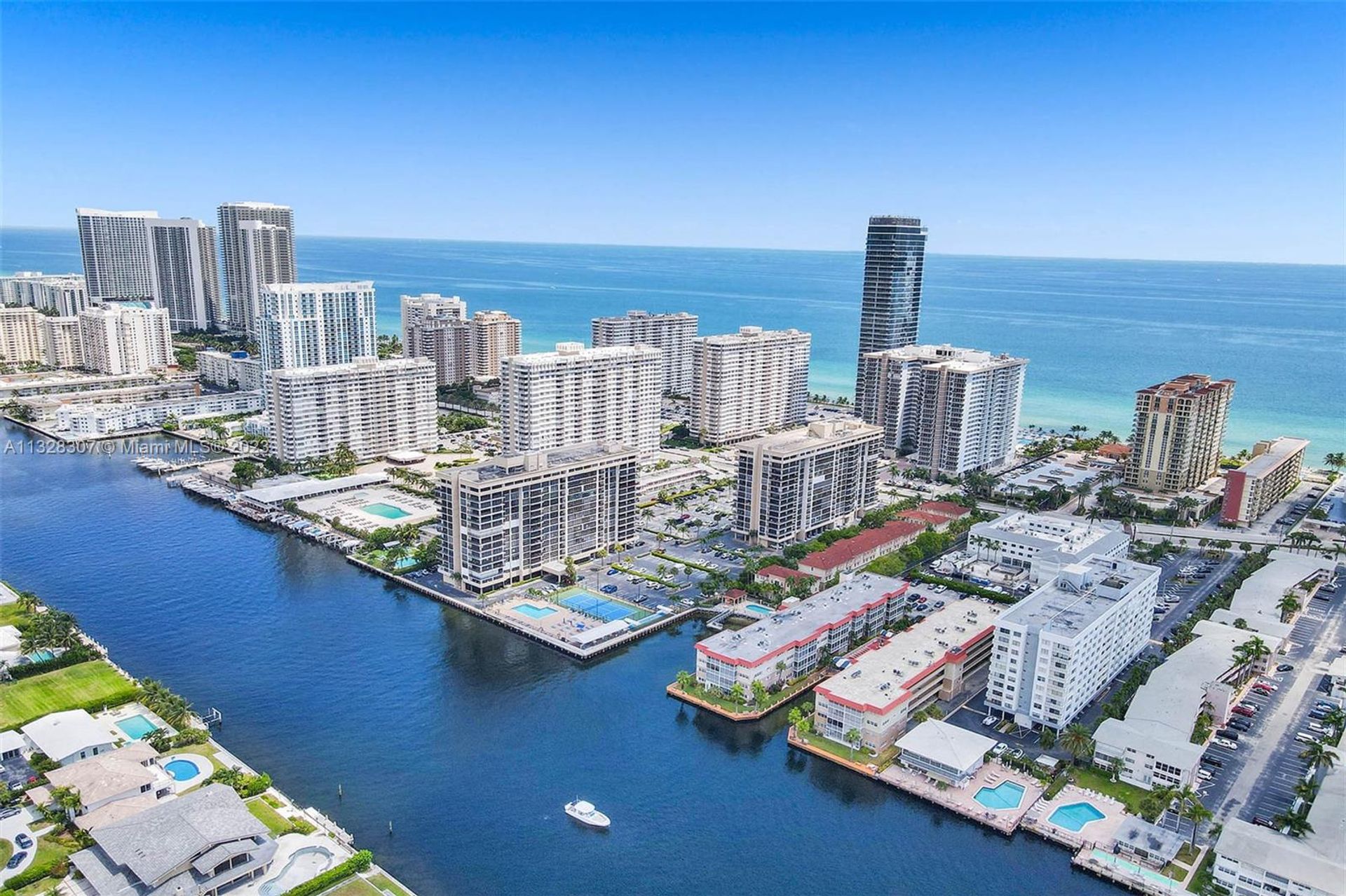 Συγκυριαρχία σε Hallandale Beach, Florida 11622253