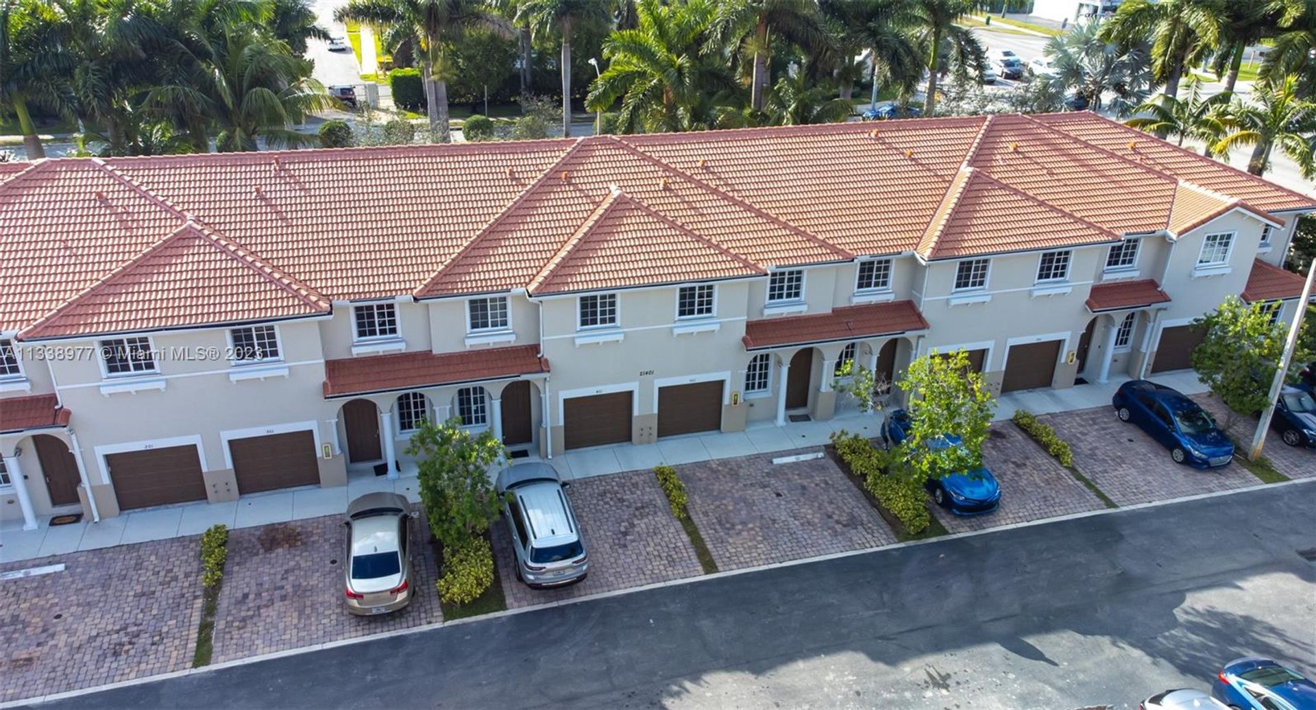 rumah dalam Miami, Florida 11622316