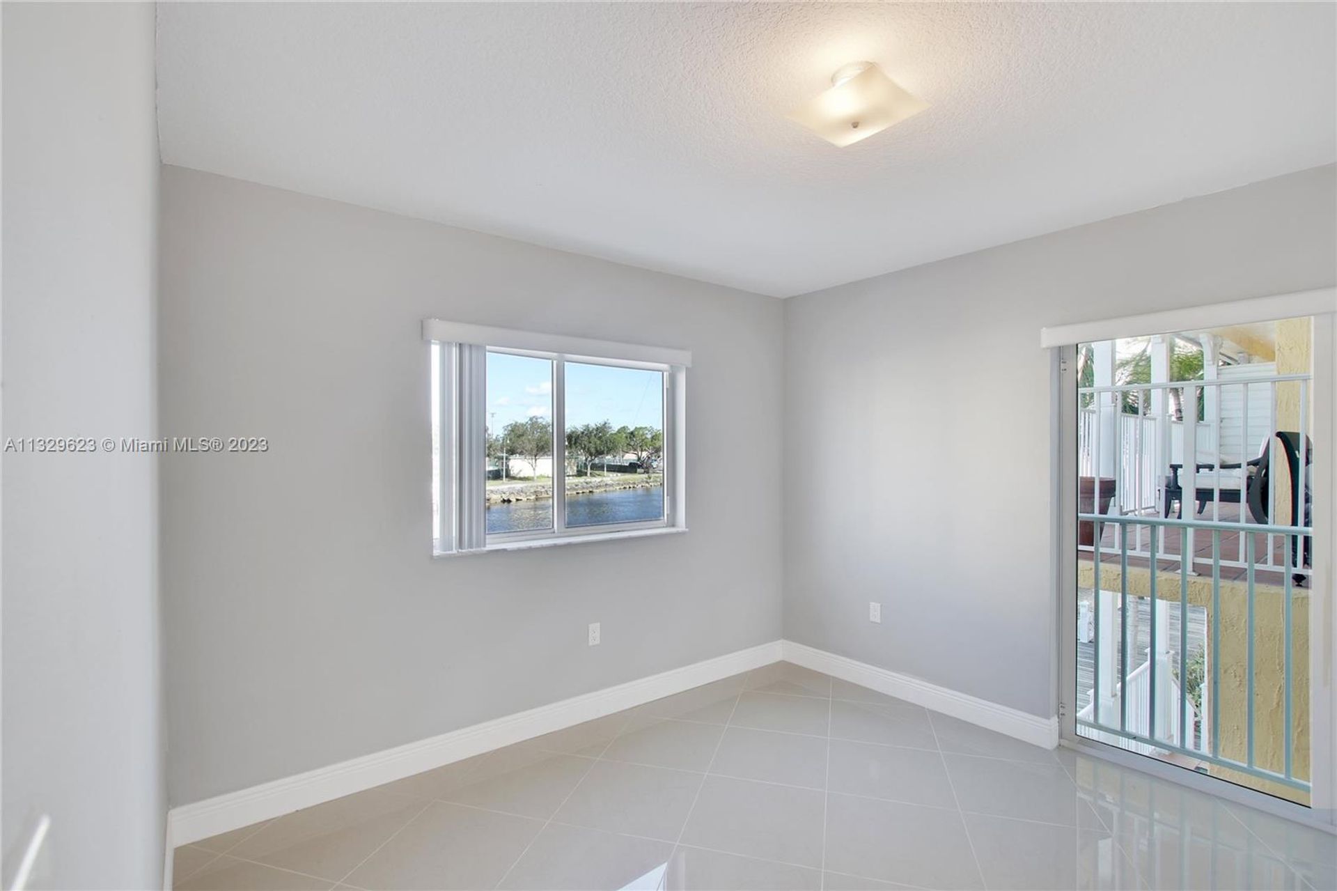 House in Miami, Florida 11622318