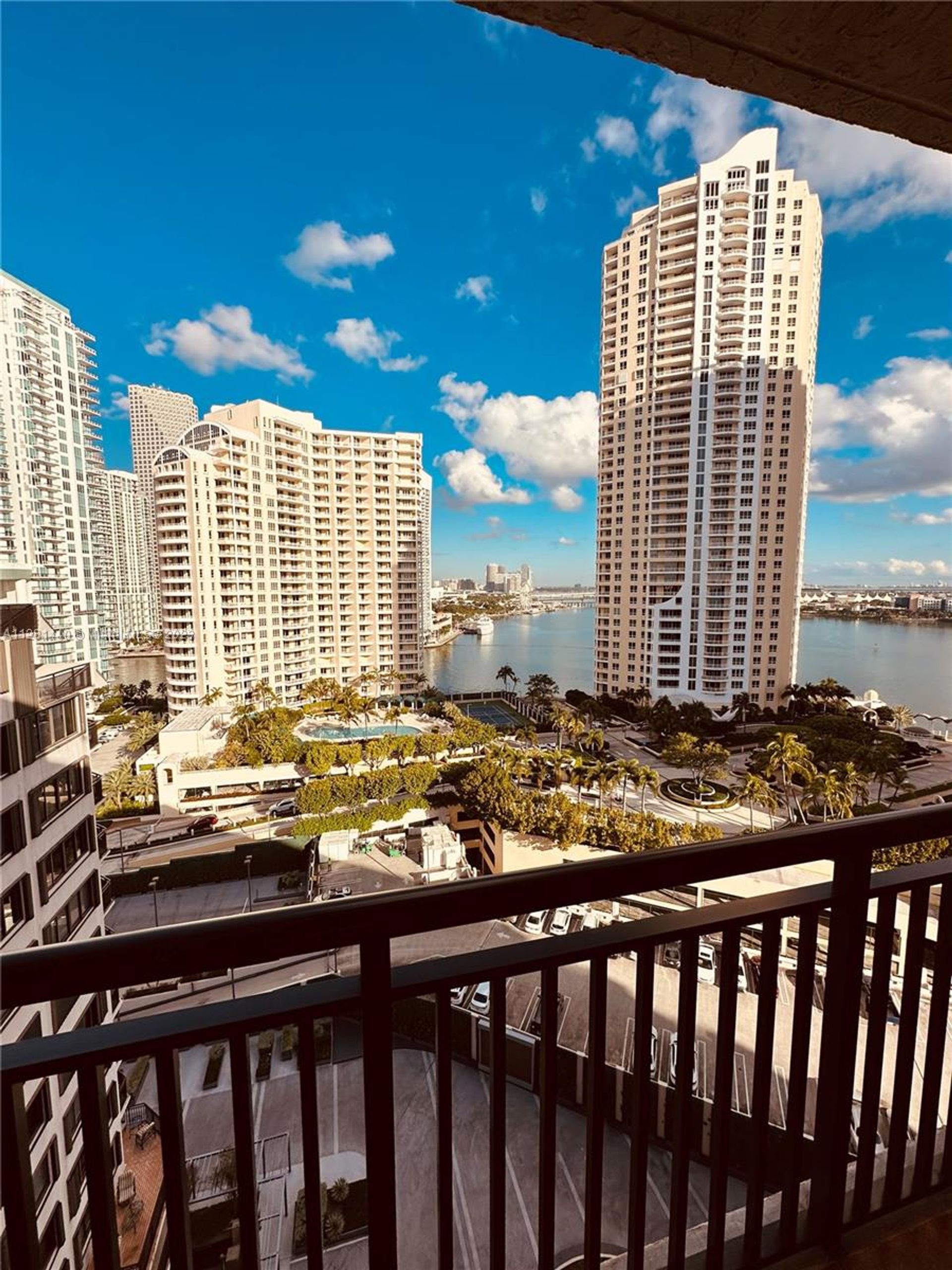 Condominium in Miami, Florida 11622385