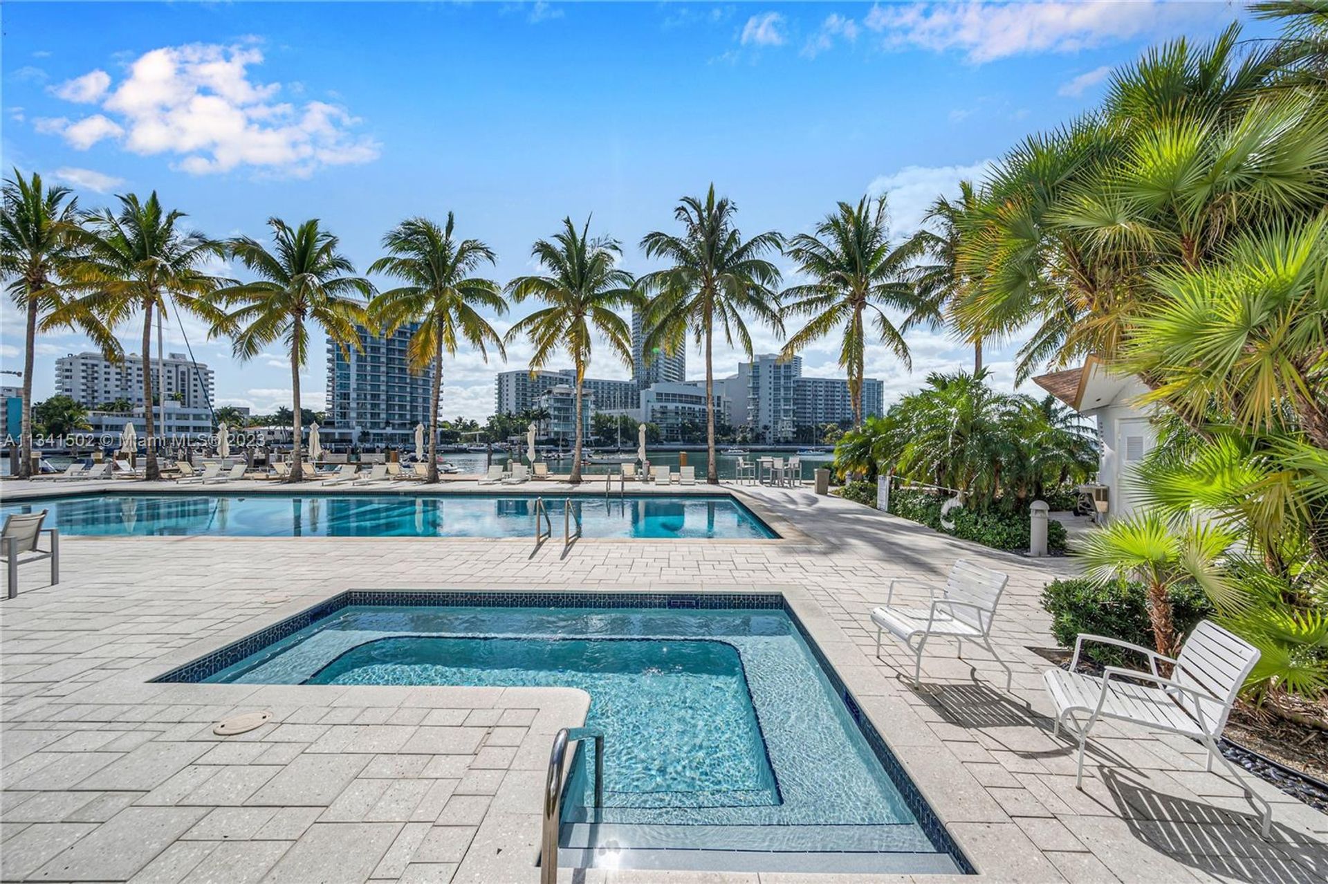 קוֹנדוֹמִינִיוֹן ב Miami Beach, Florida 11622393