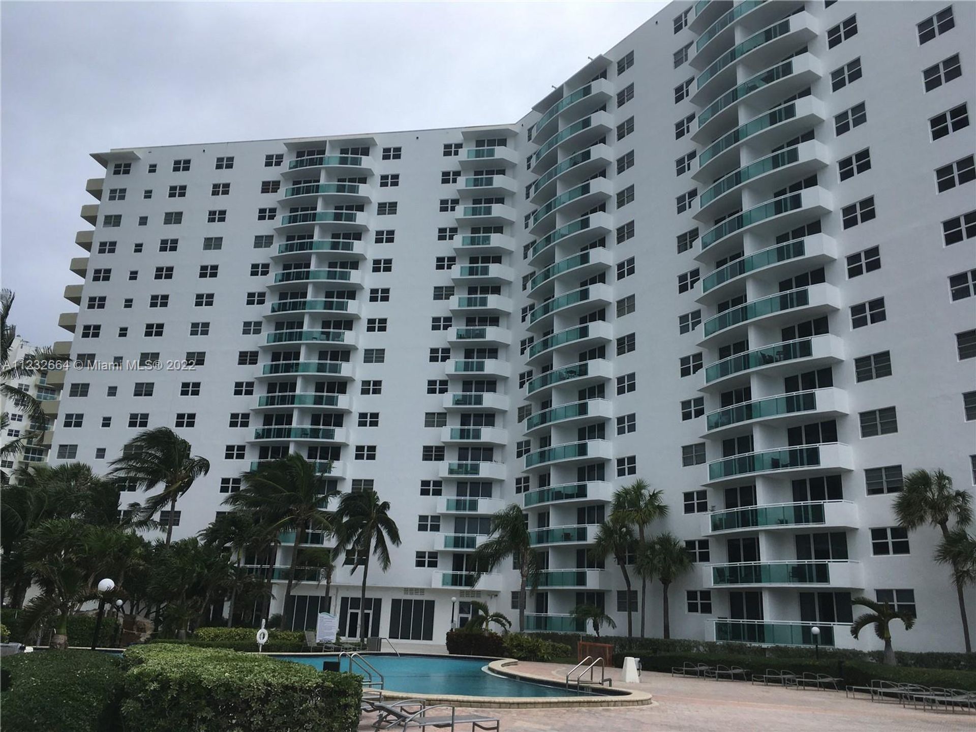 Condominium dans Hollywood, Florida 11622417