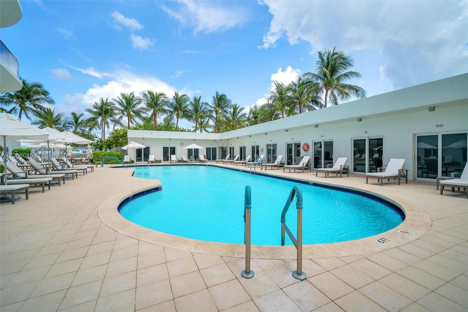 Συγκυριαρχία σε Bal Harbour, Florida 11622419