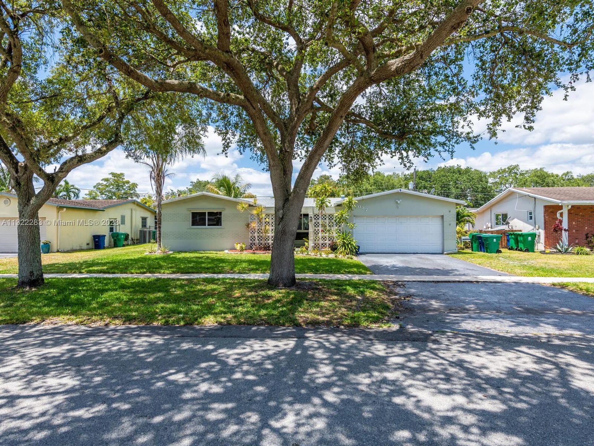 жилой дом в Cooper City, Florida 11622438