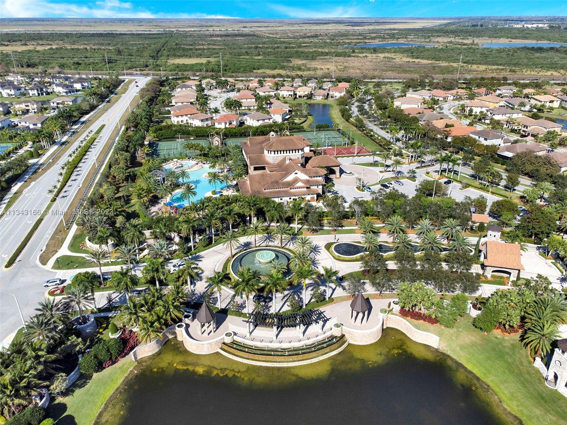 жилой дом в Parkland, Florida 11622440