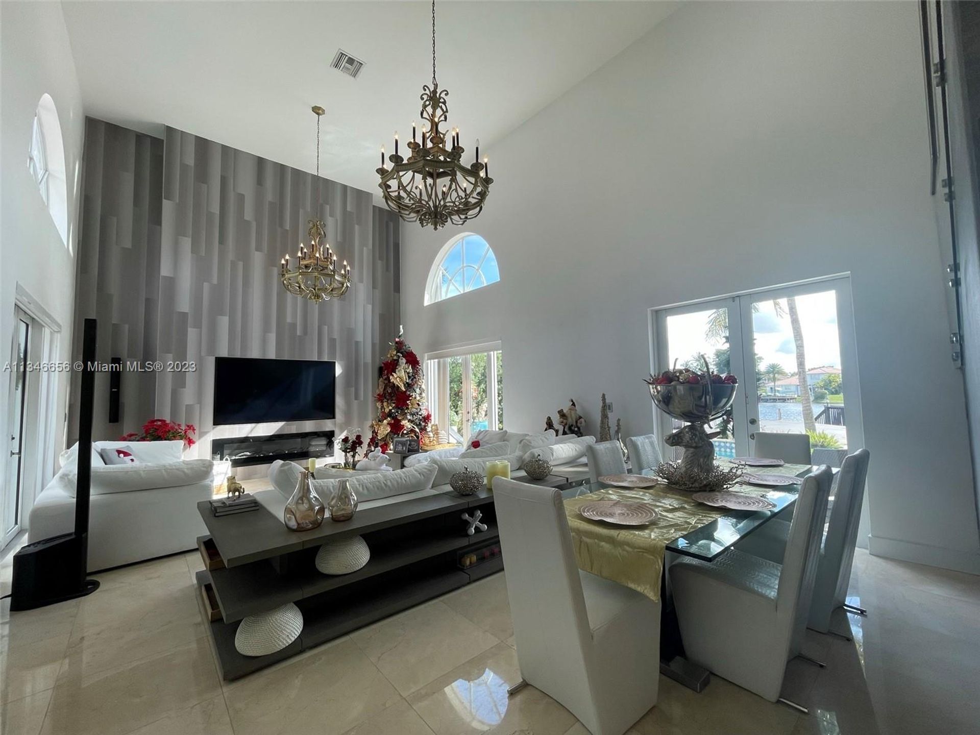 Hus i Doral, Florida 11622448