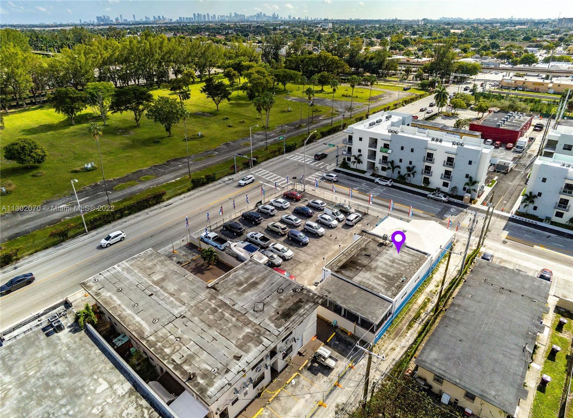 Komercyjny w Hialeah, Florida 11622477