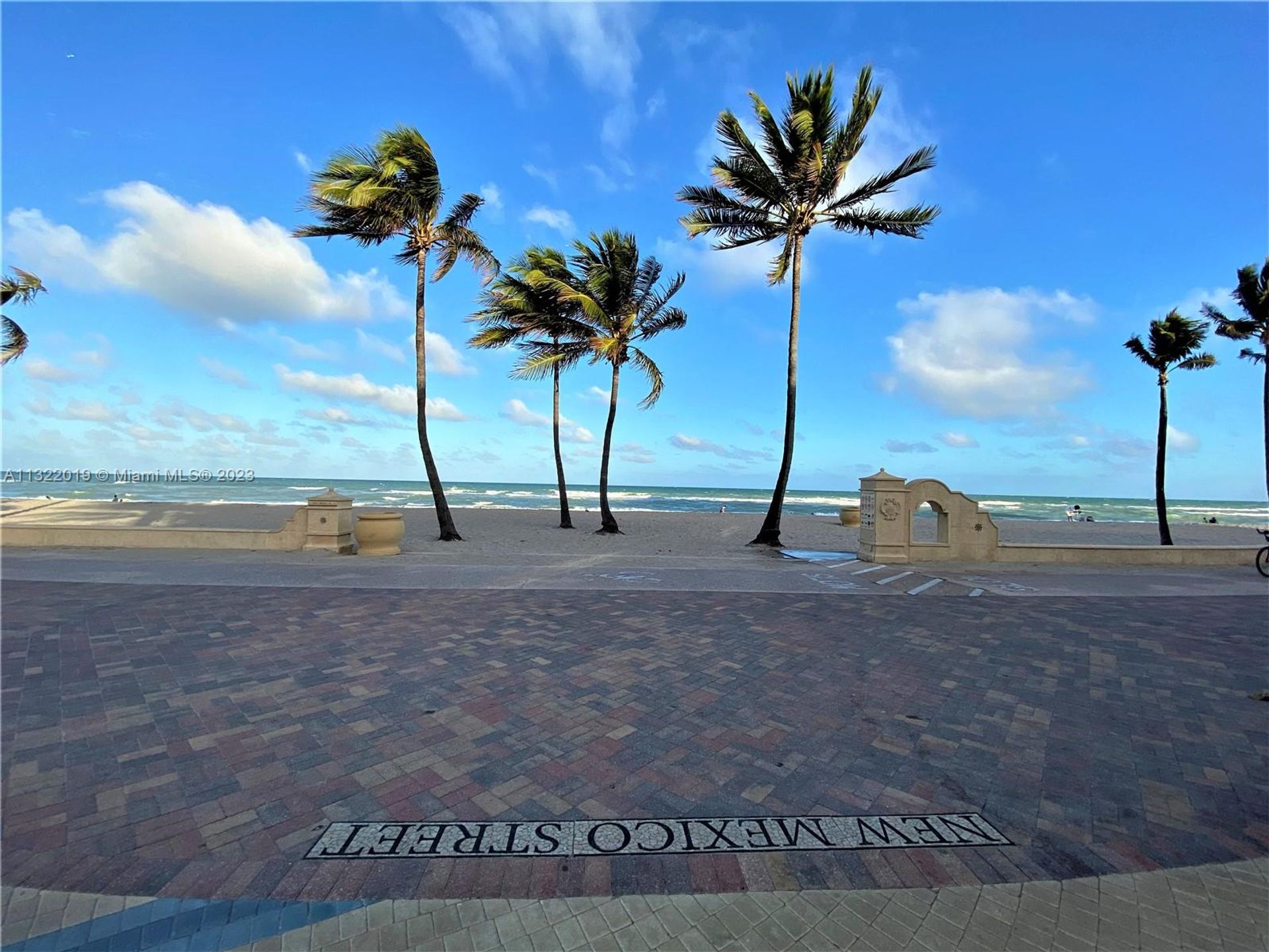 Будинок в Hollywood, Florida 11622479