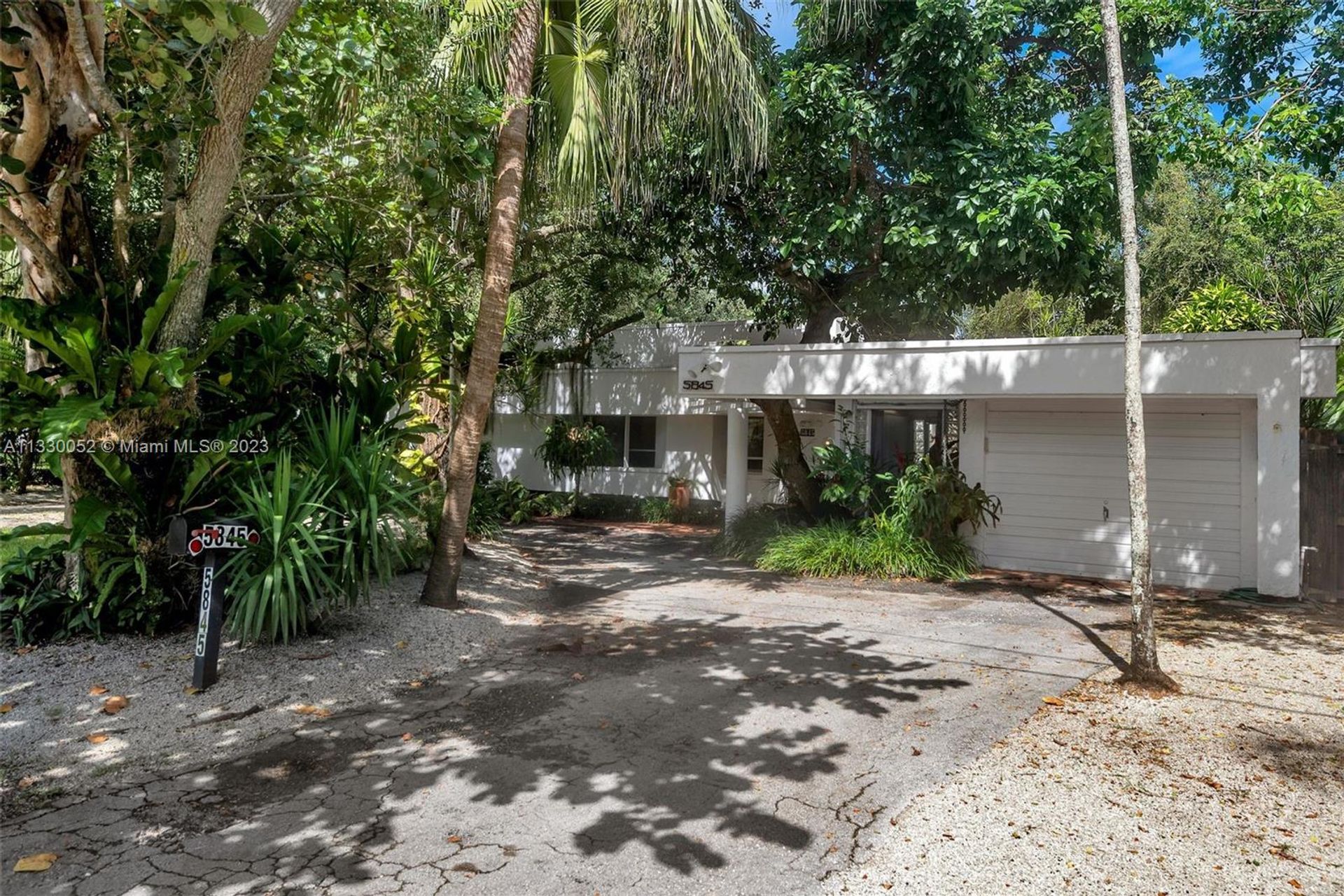 Huis in Pinecrest, Florida 11622502