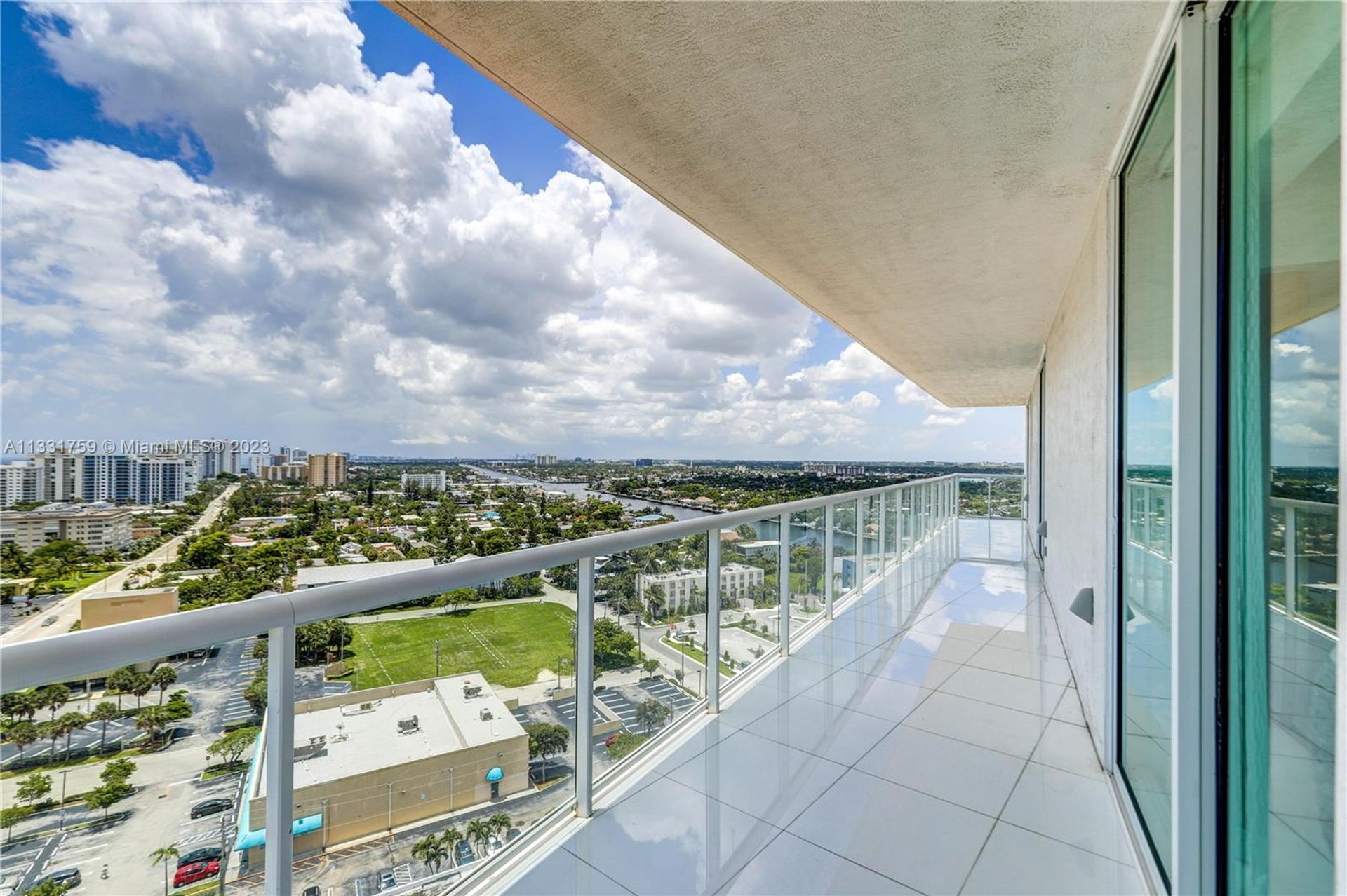 Συγκυριαρχία σε Pompano Beach, Florida 11622506