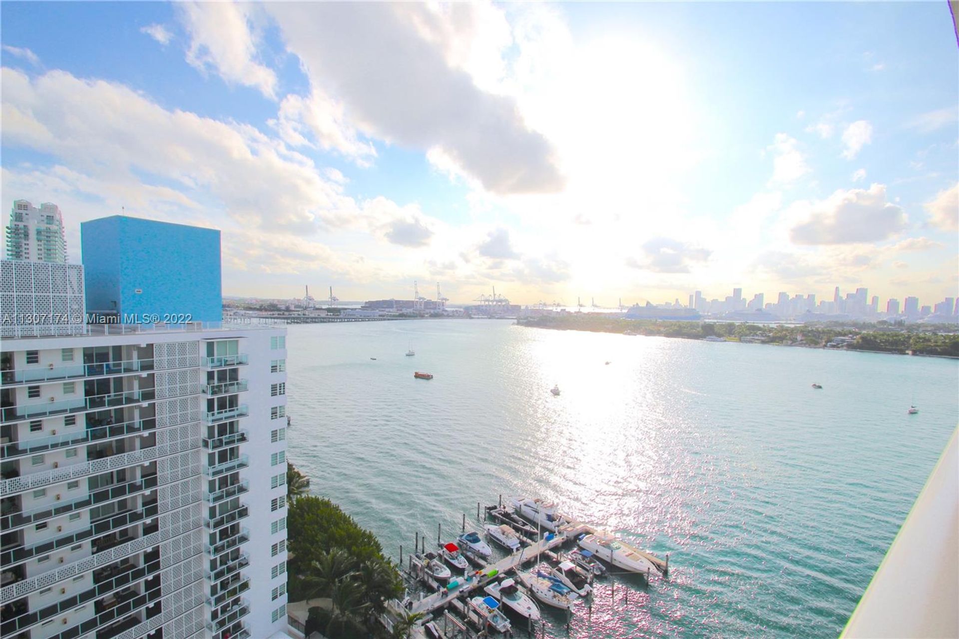 Condominium in Miami Beach, Florida 11622538