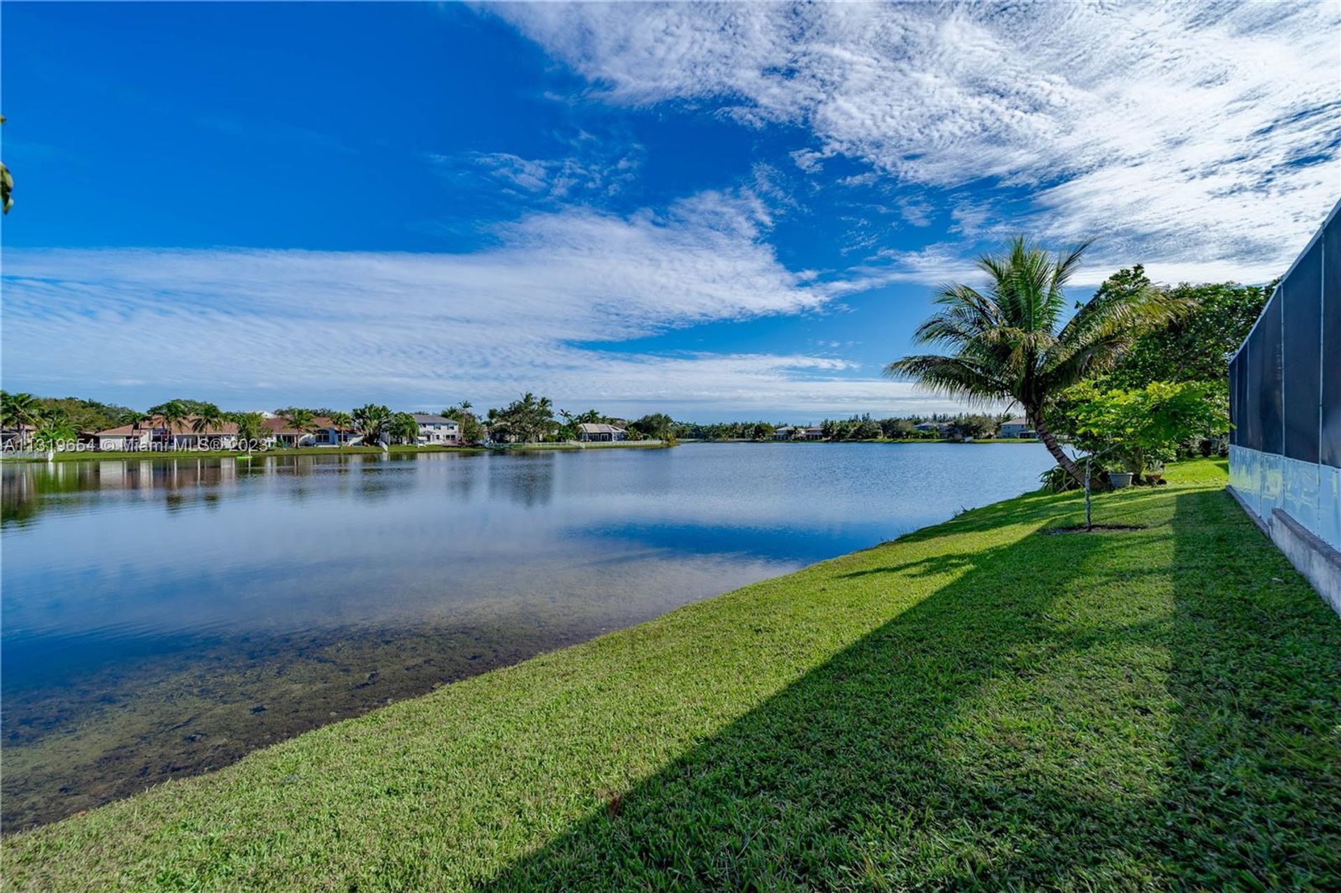 rumah dalam Pembroke Pines, Florida 11622551