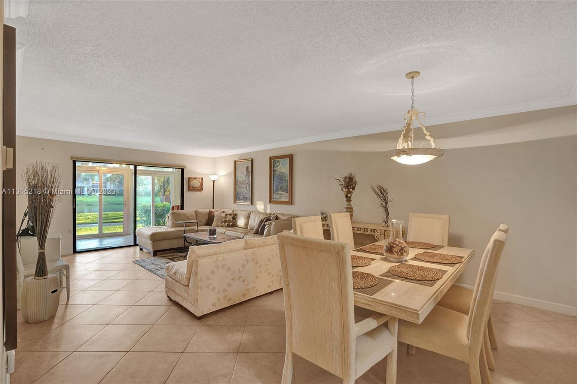 Condominio en Villages of Oriole, Florida 11622554