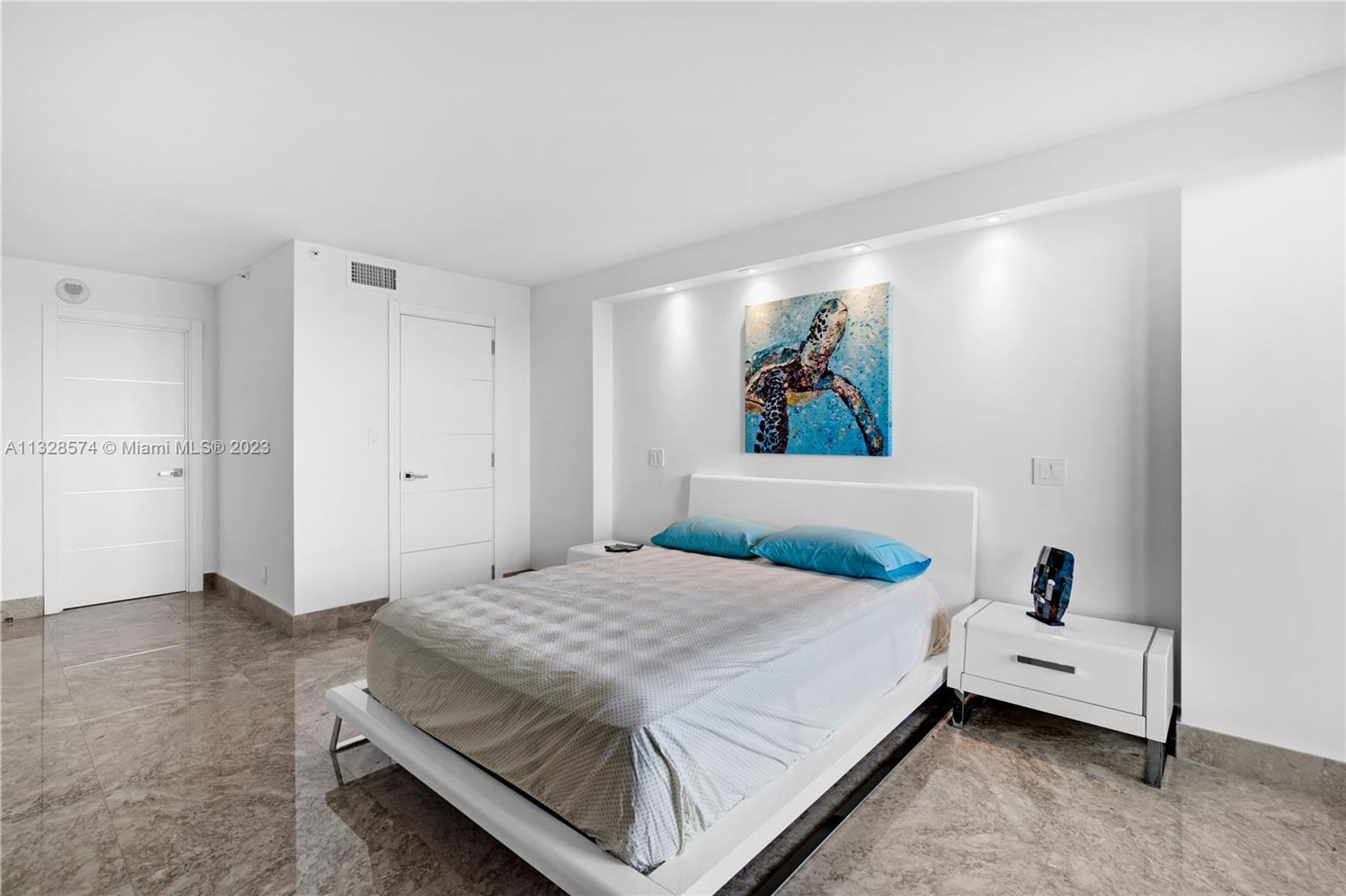 Condominium in Miami Beach, Florida 11622571