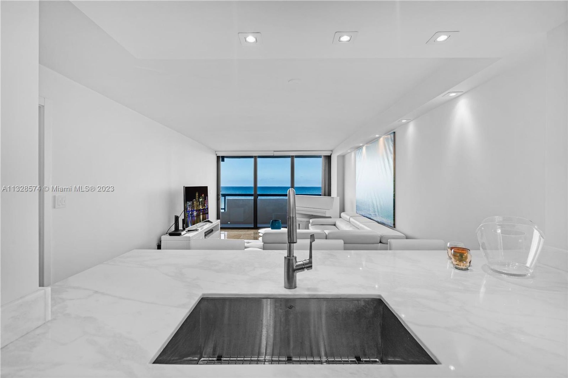 Condominium in Miami Beach, Florida 11622571