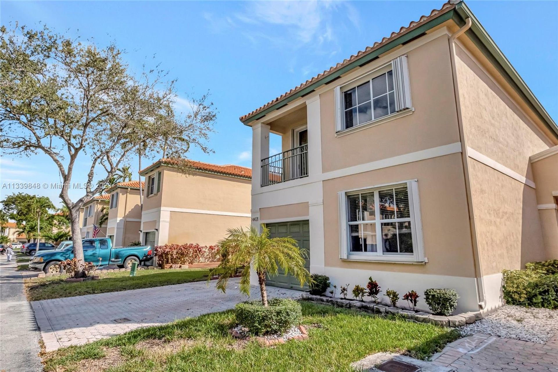 House in Miami Lakes, Florida 11622581