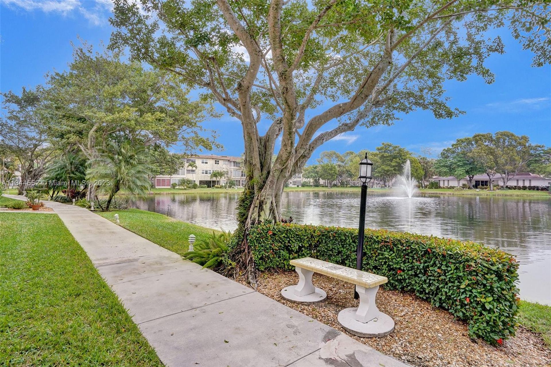 Condominio nel Lauderdale Lakes, Florida 11622586