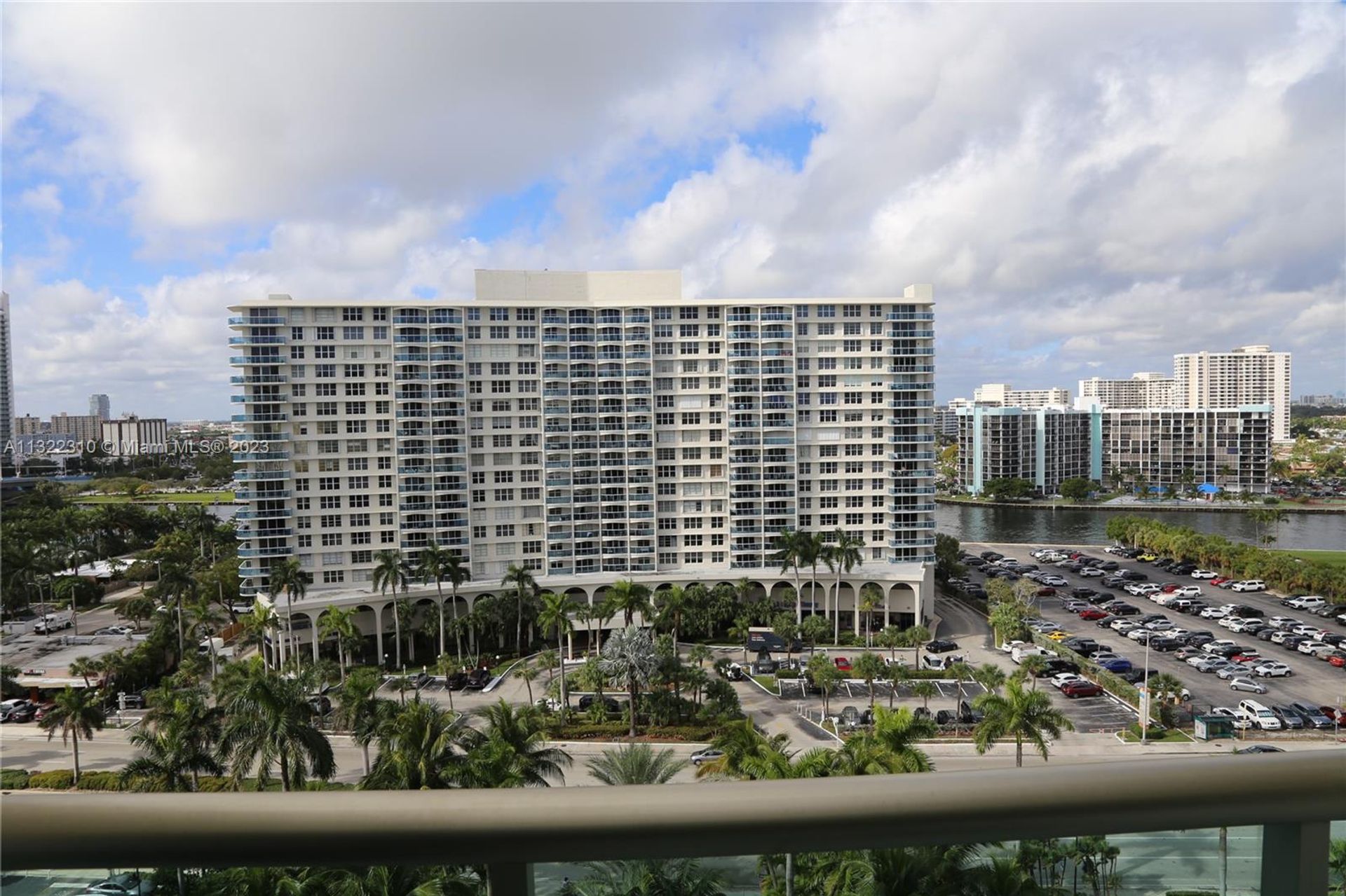 Condominio en Hollywood, Florida 11622653