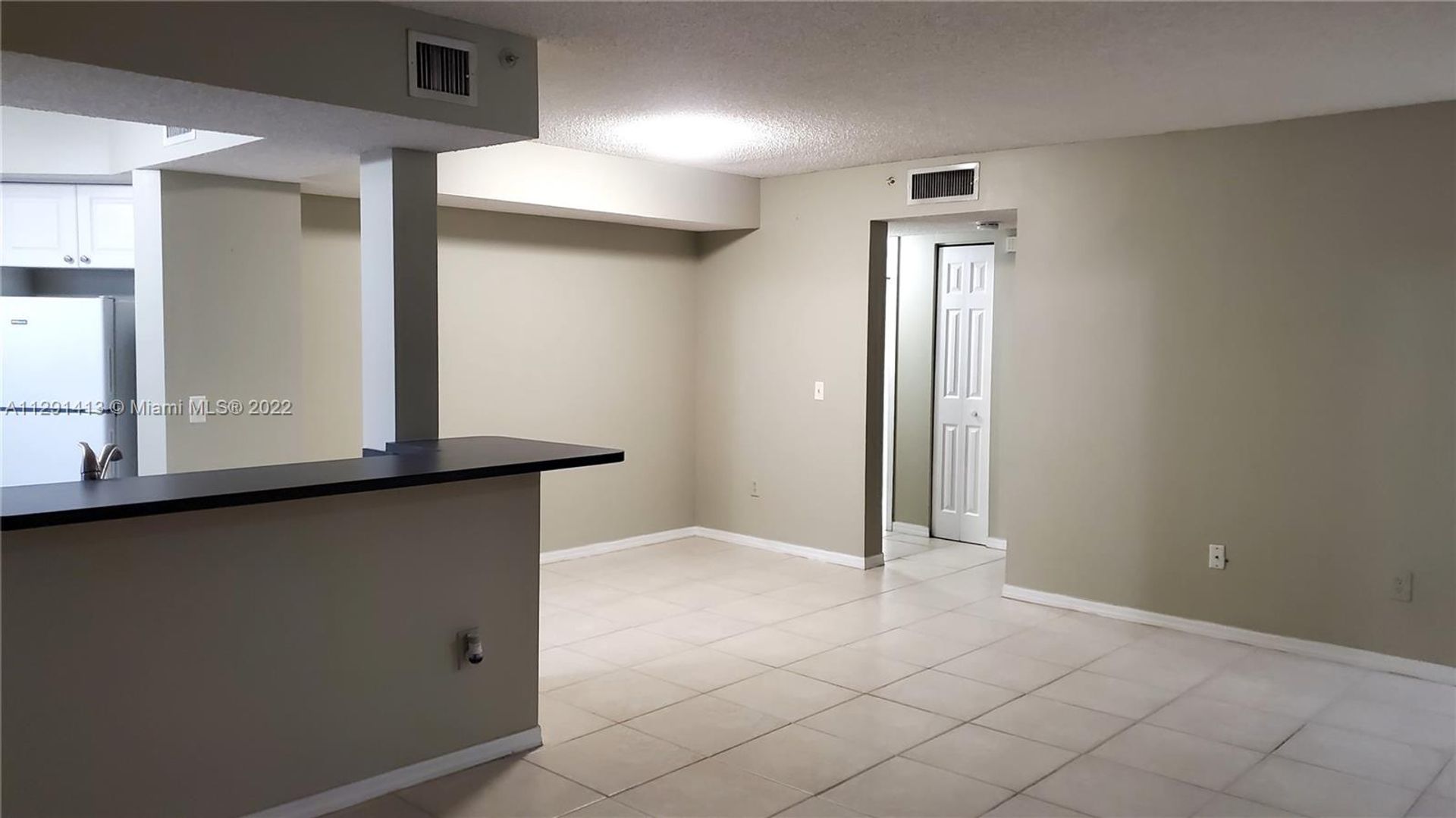 Condominium in Hollywood, Florida 11622655