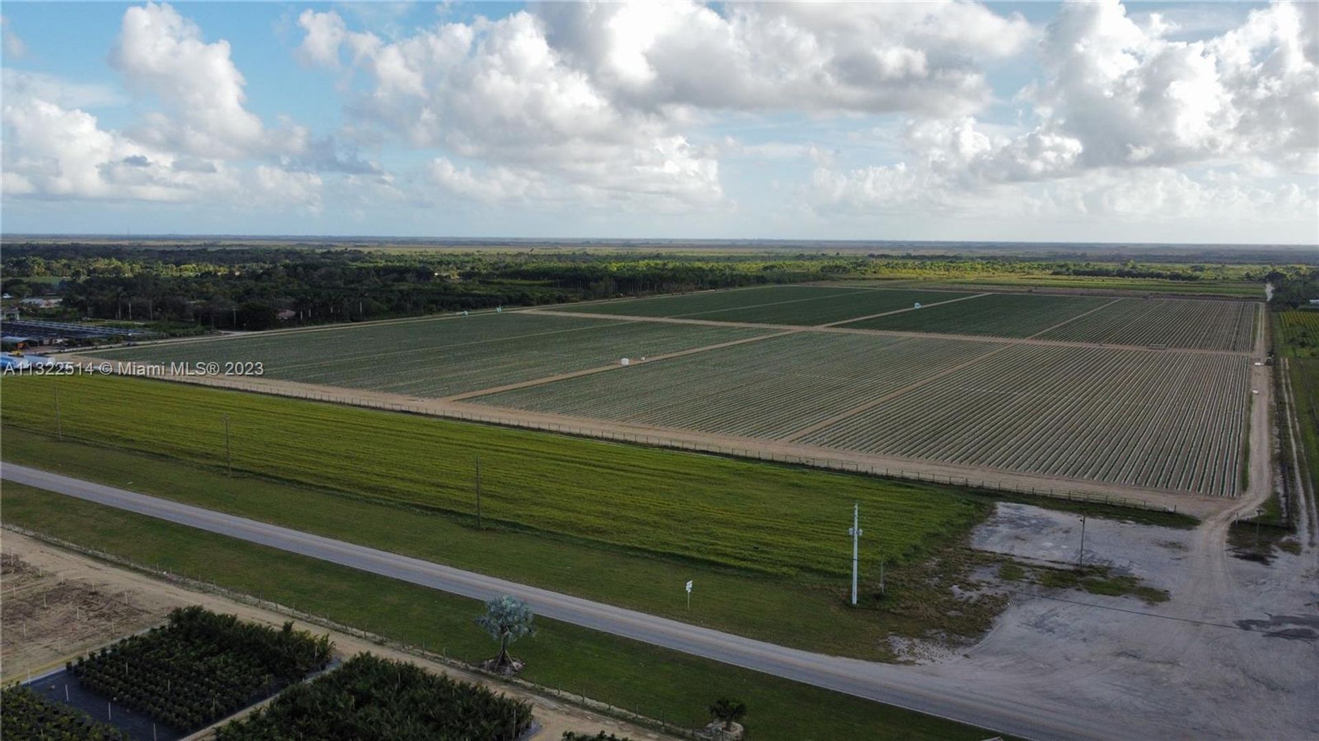 Земля в Florida City, Florida 11622671