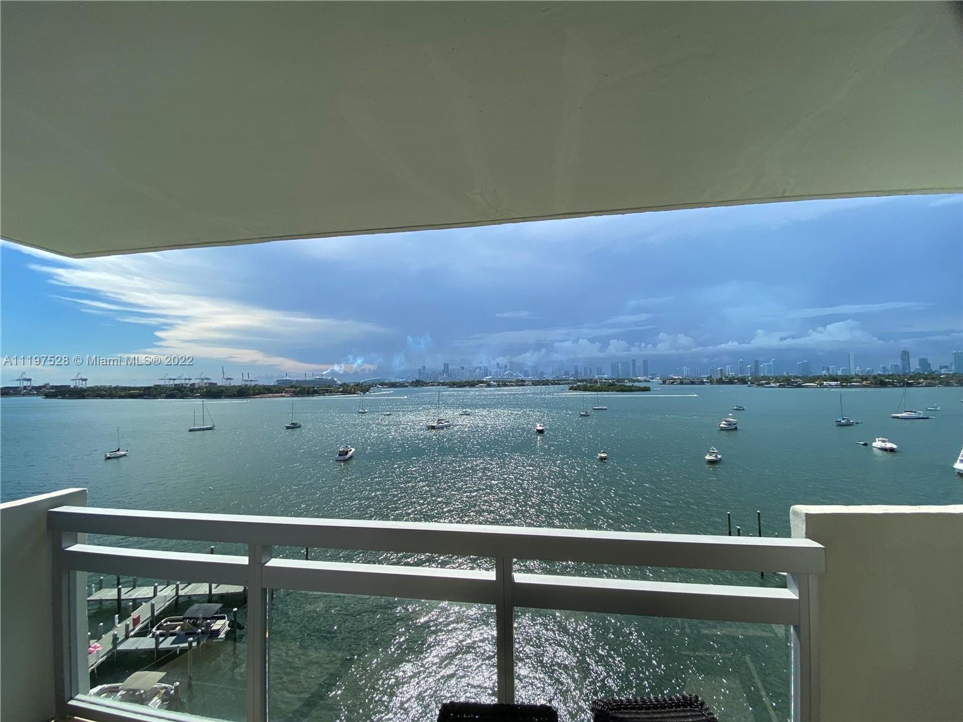 Hus i Fisher Island, Florida 11622689