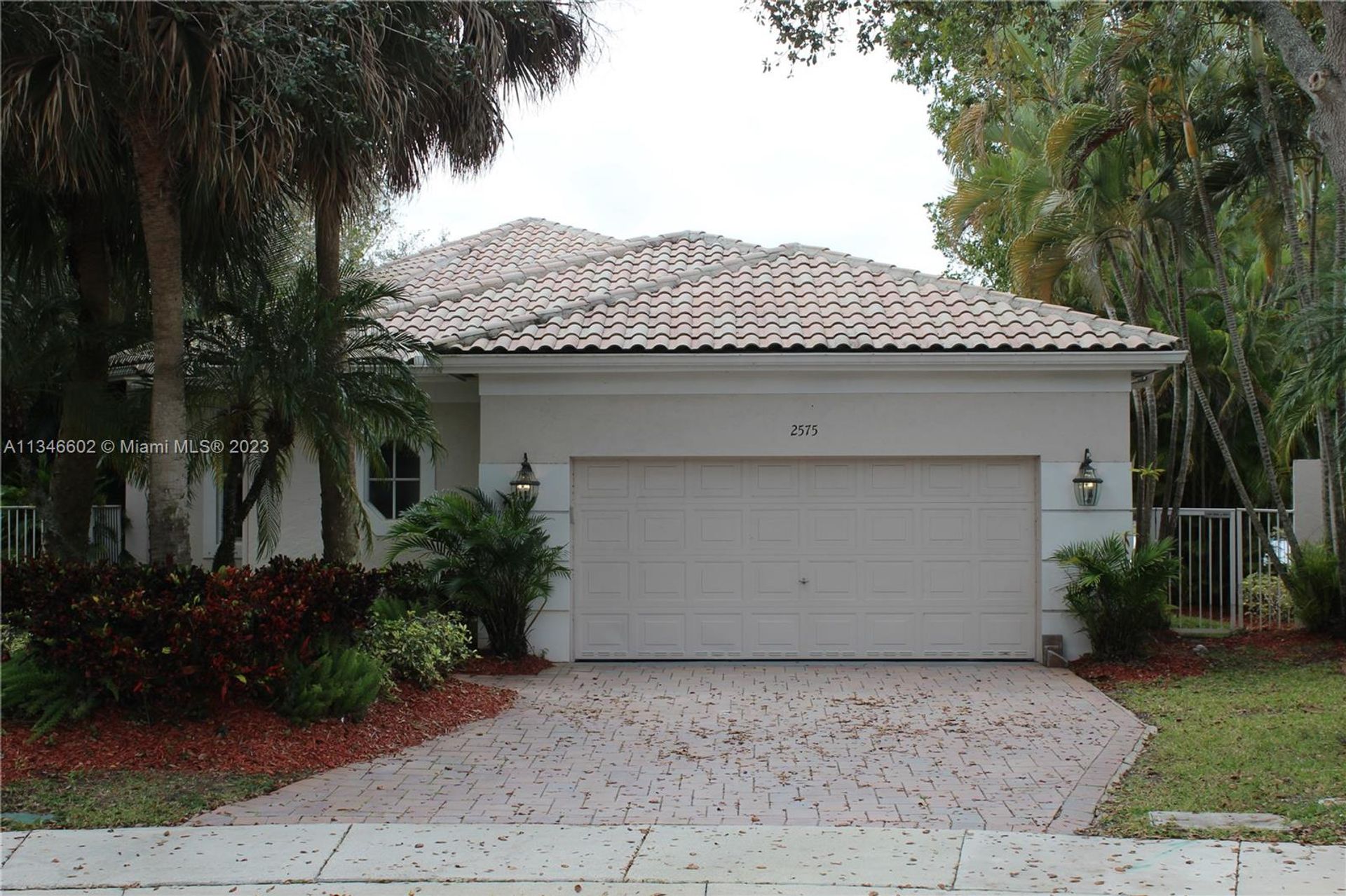 Kediaman dalam Weston, Florida 11622720