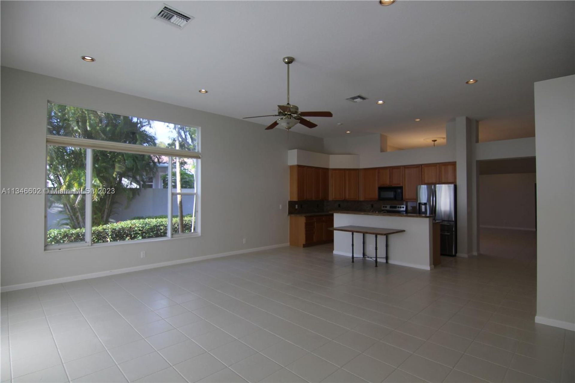 Kediaman dalam Weston, Florida 11622720