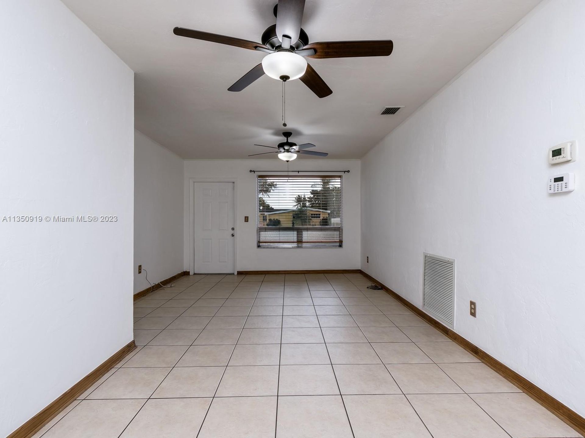 House in Hollywood, Florida 11622751