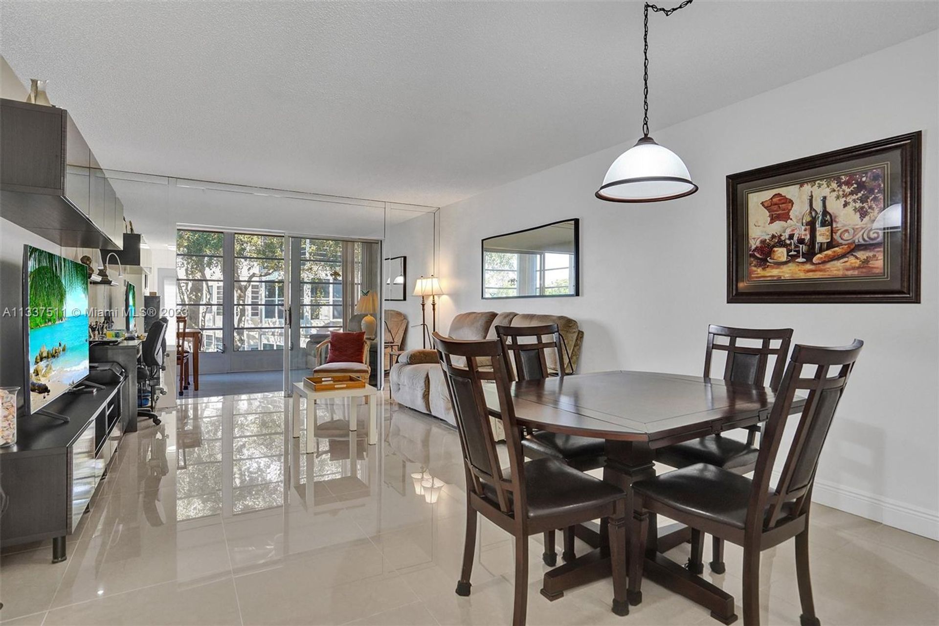 Condominium in Lauderdale Lakes, Florida 11622754