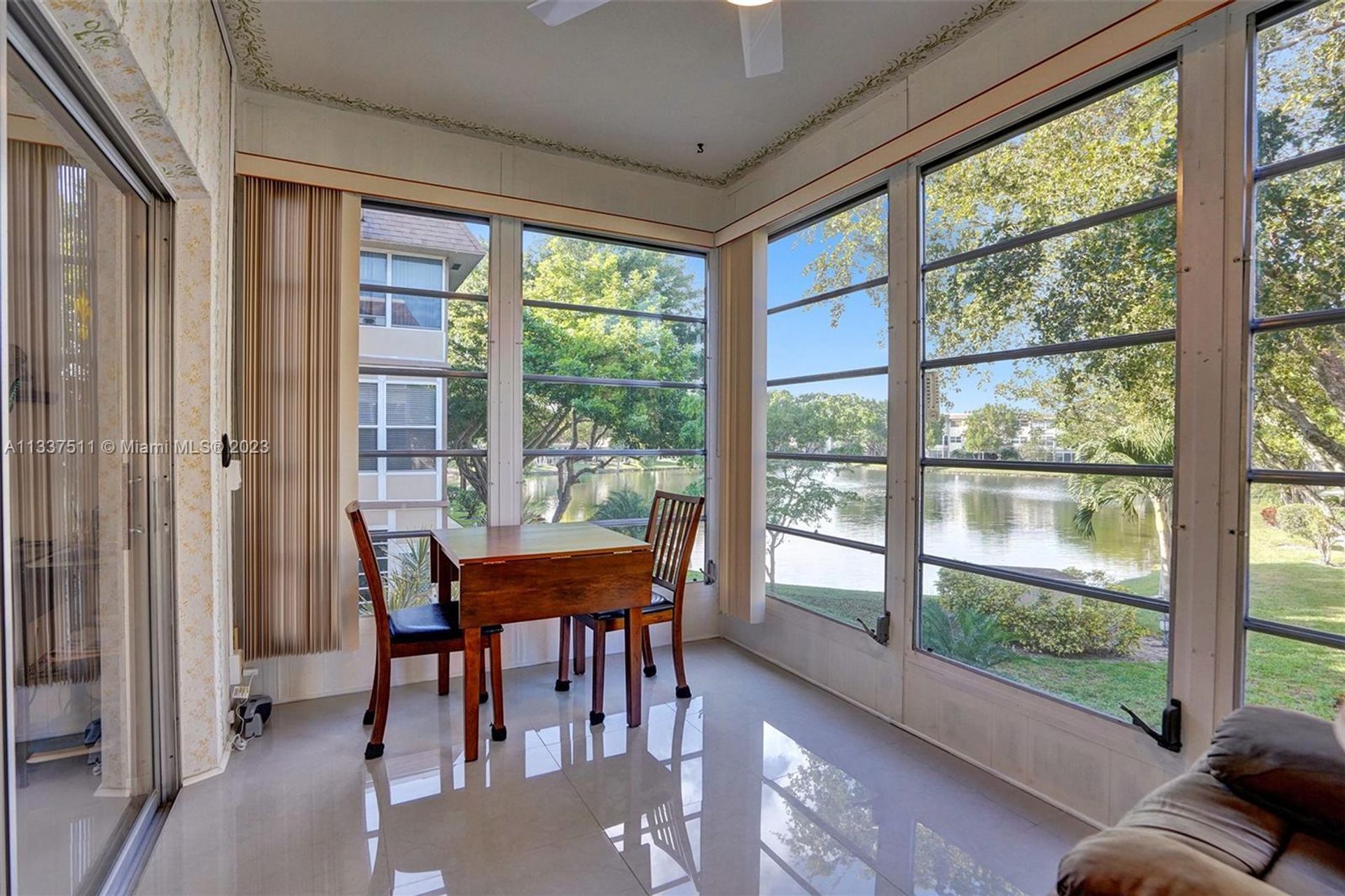 Condominio en Lauderdale Lakes, Florida 11622754