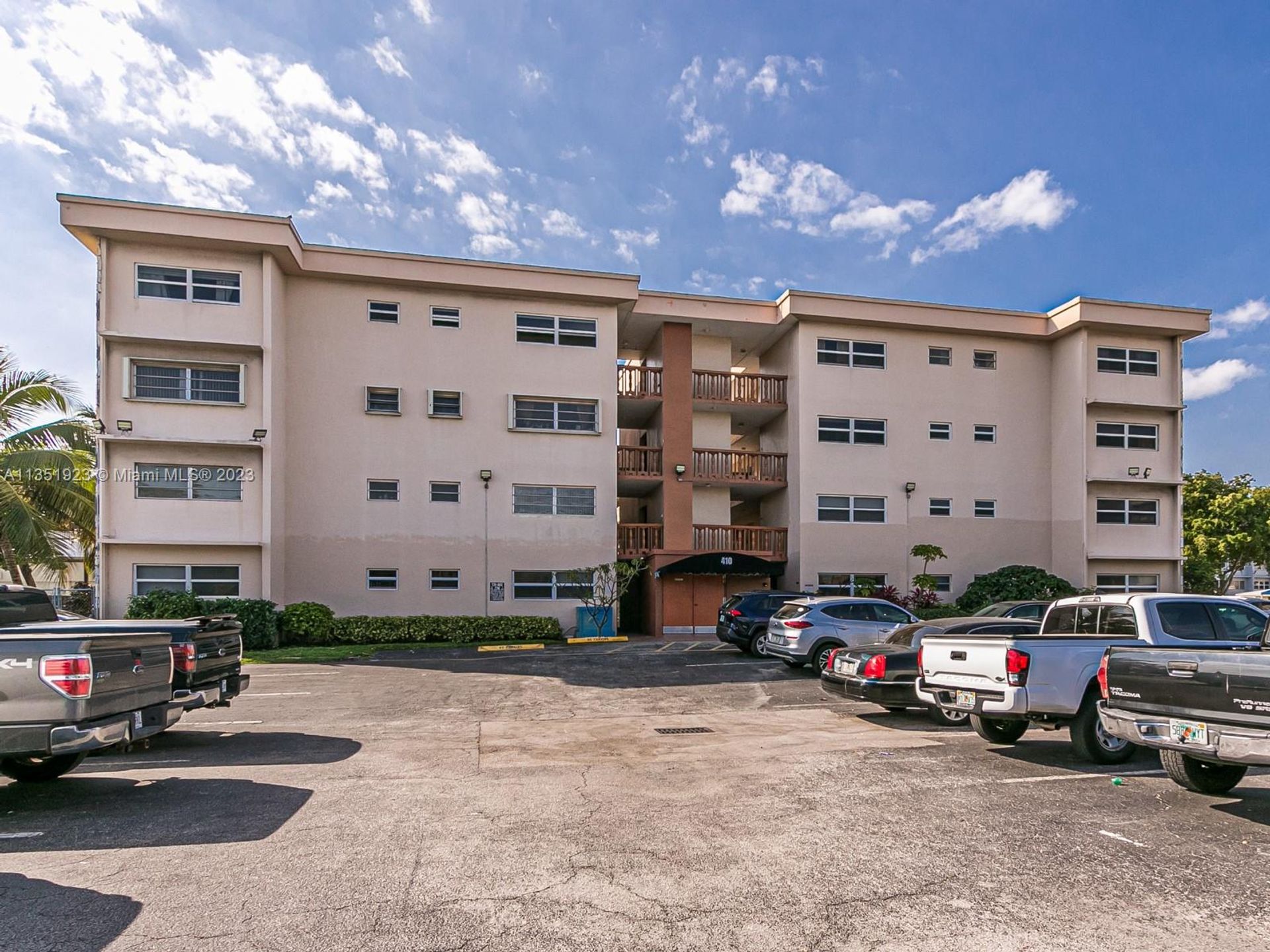 Συγκυριαρχία σε Hallandale Beach, Florida 11622793