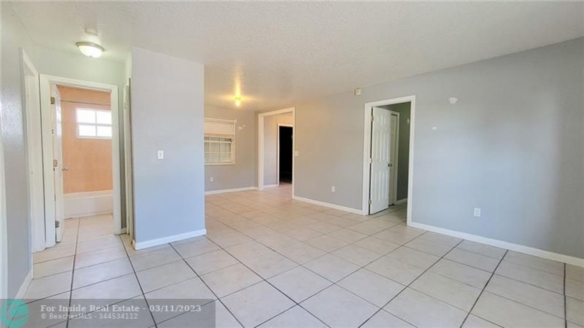 House in Hollywood, Florida 11622820