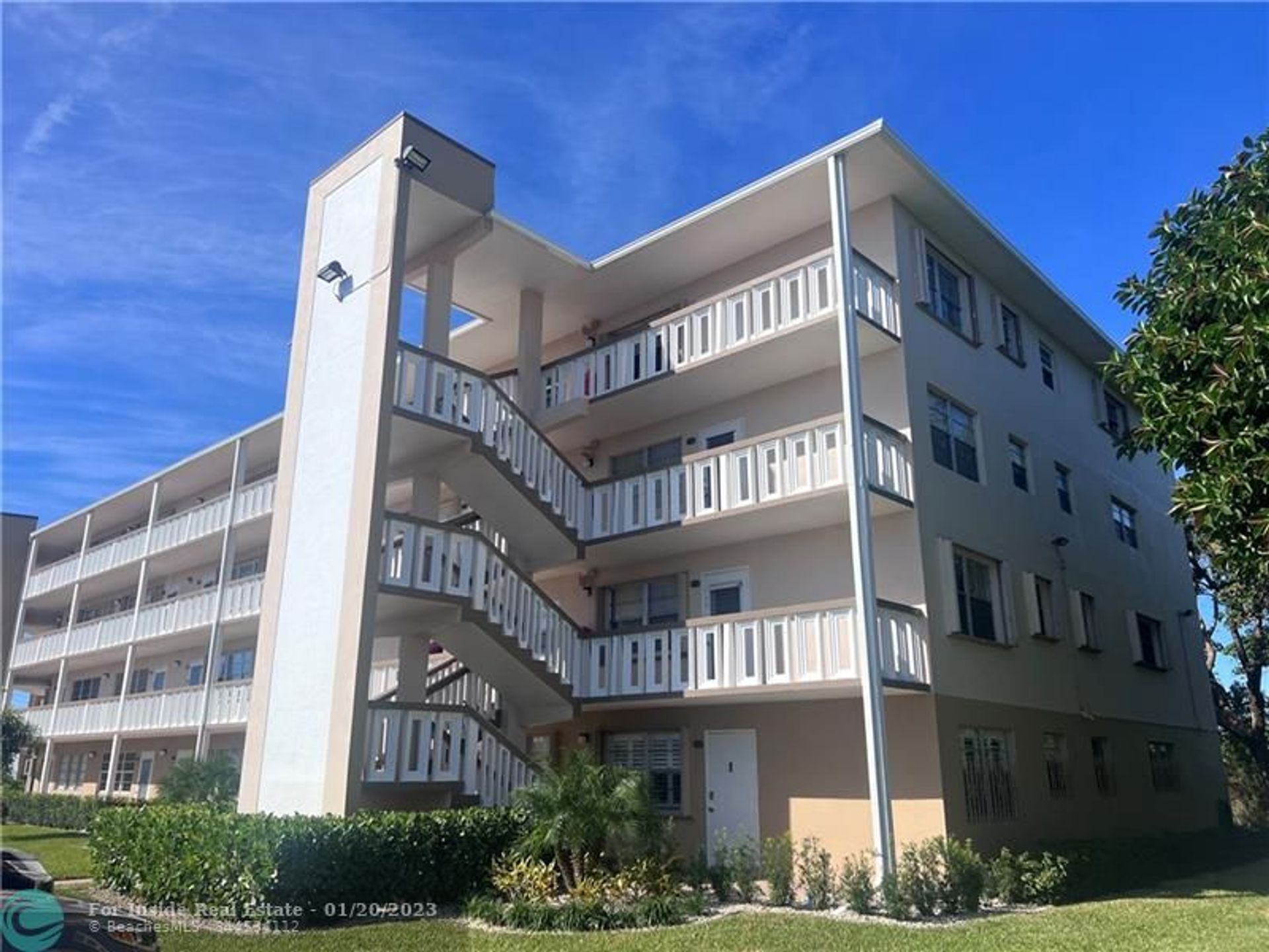 Condominium dans Village du siècle, Floride 11622832