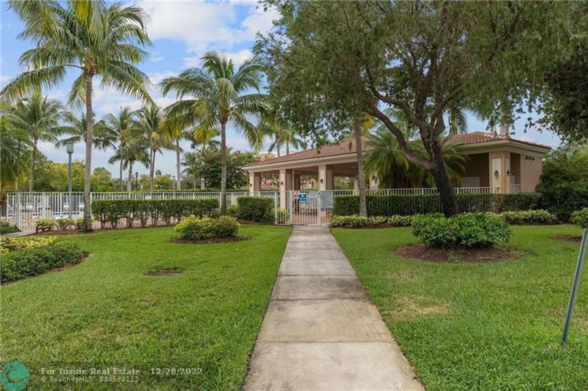 Condominium in Tamarac, Florida 11622844