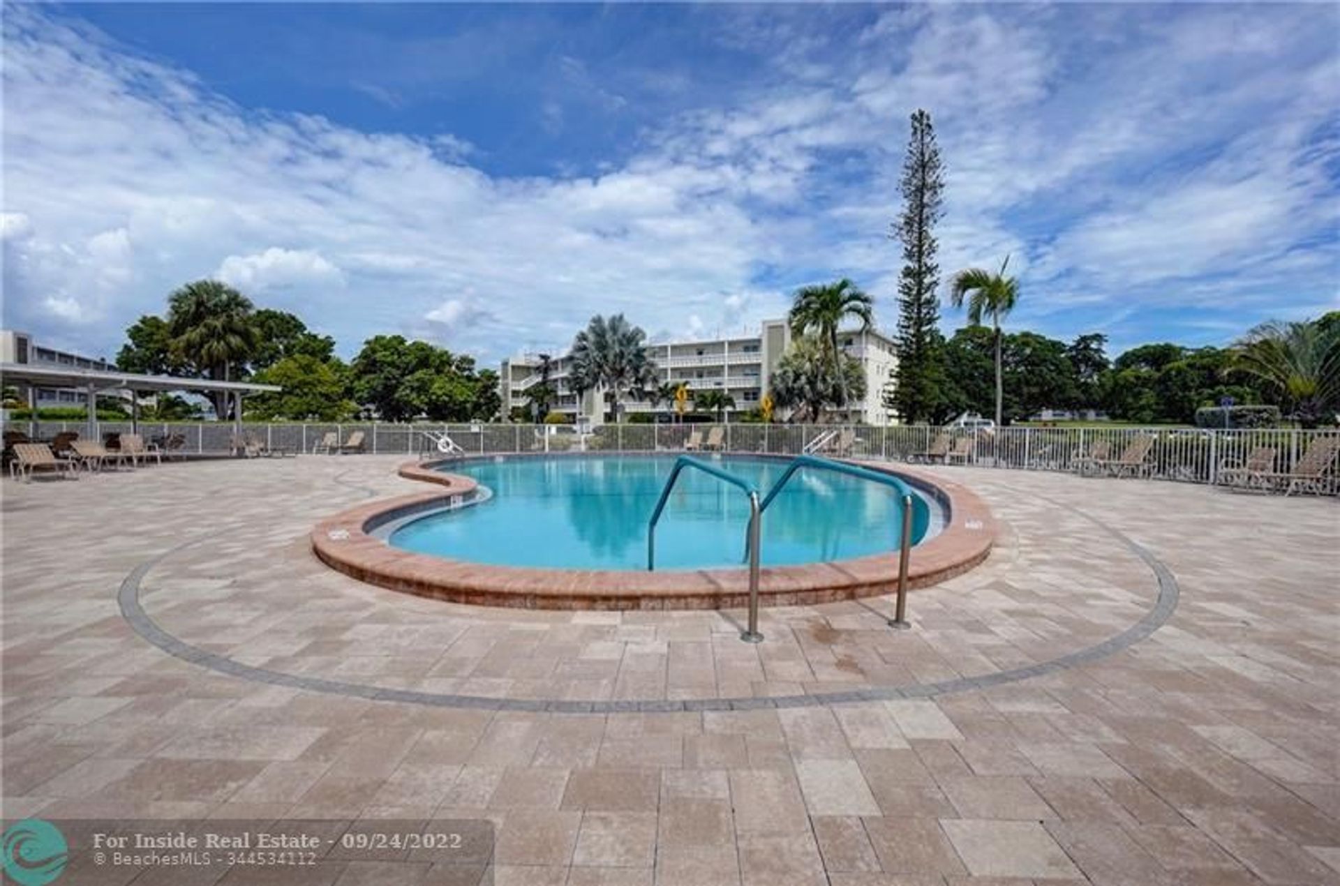 Condominium in Deerfield Beach, Florida 11622898